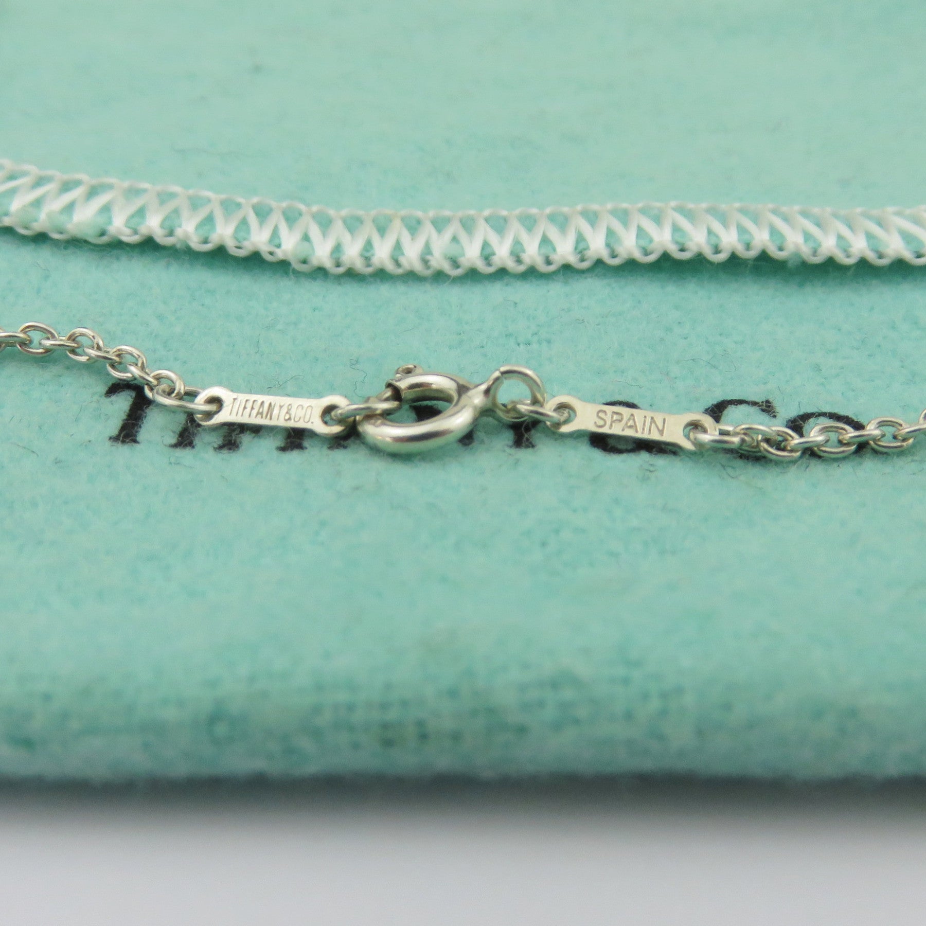 TIFFANY & CO 925 Sterling Silver Medium Open Heart Pendant Necklace with Pouch