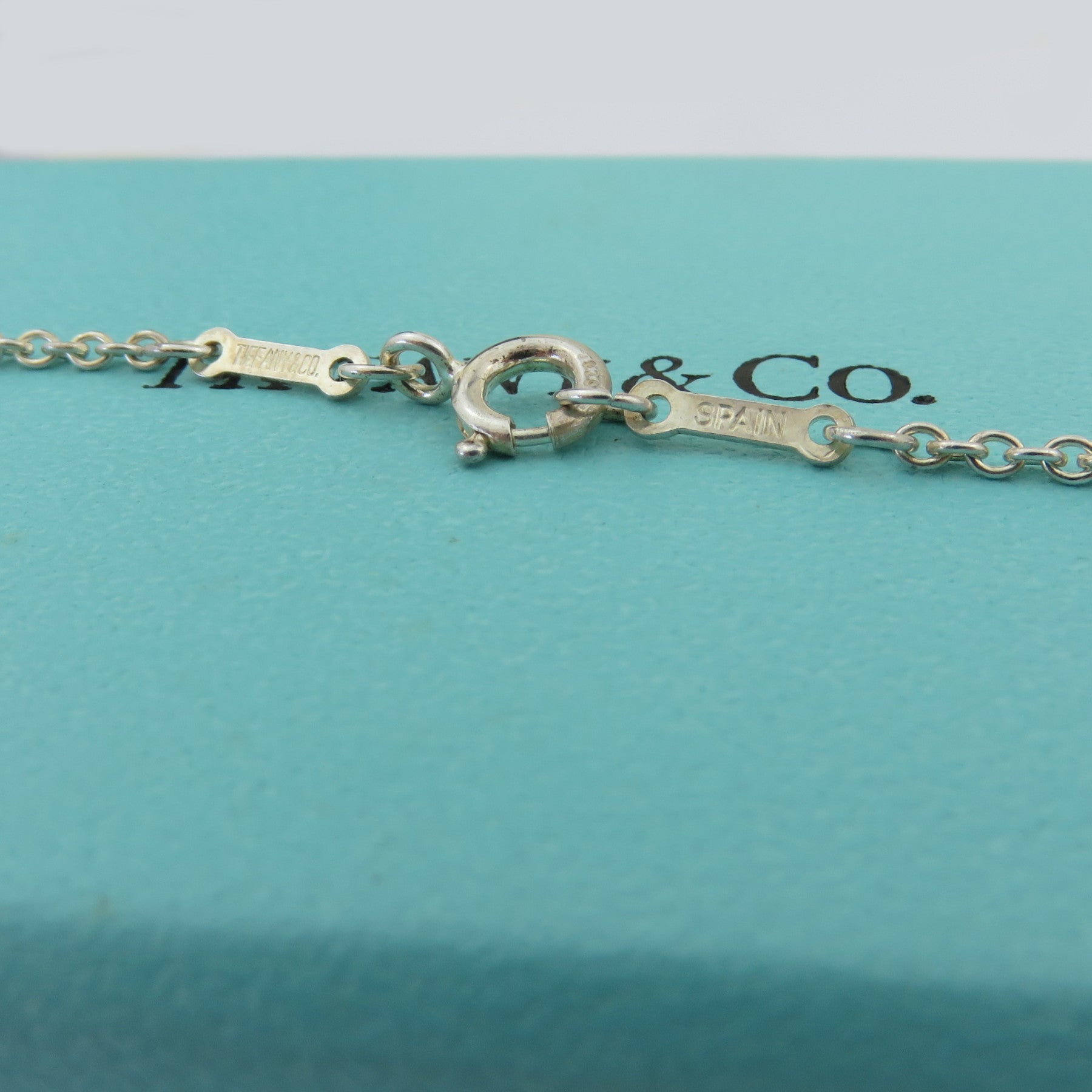 TIFFANY & CO 925 Sterling Silver Medium Open Heart Pendant Necklace