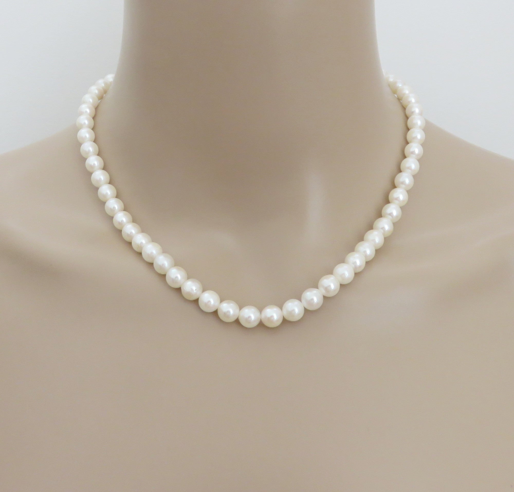 Japanese Vintage Akoya Pearl Strand Necklace 6.5-7mm Silver Clasp 42cm