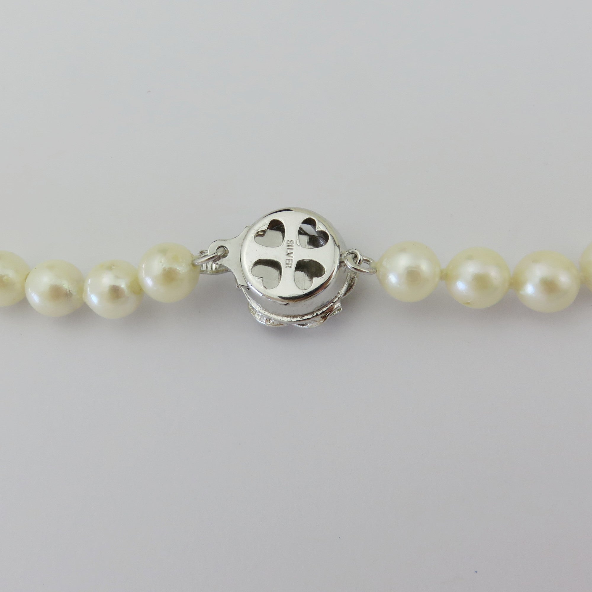 Vintage Japanese Akoya Pearl Strand Necklace 6.7-7mm 42cm & Matching Cufflinks