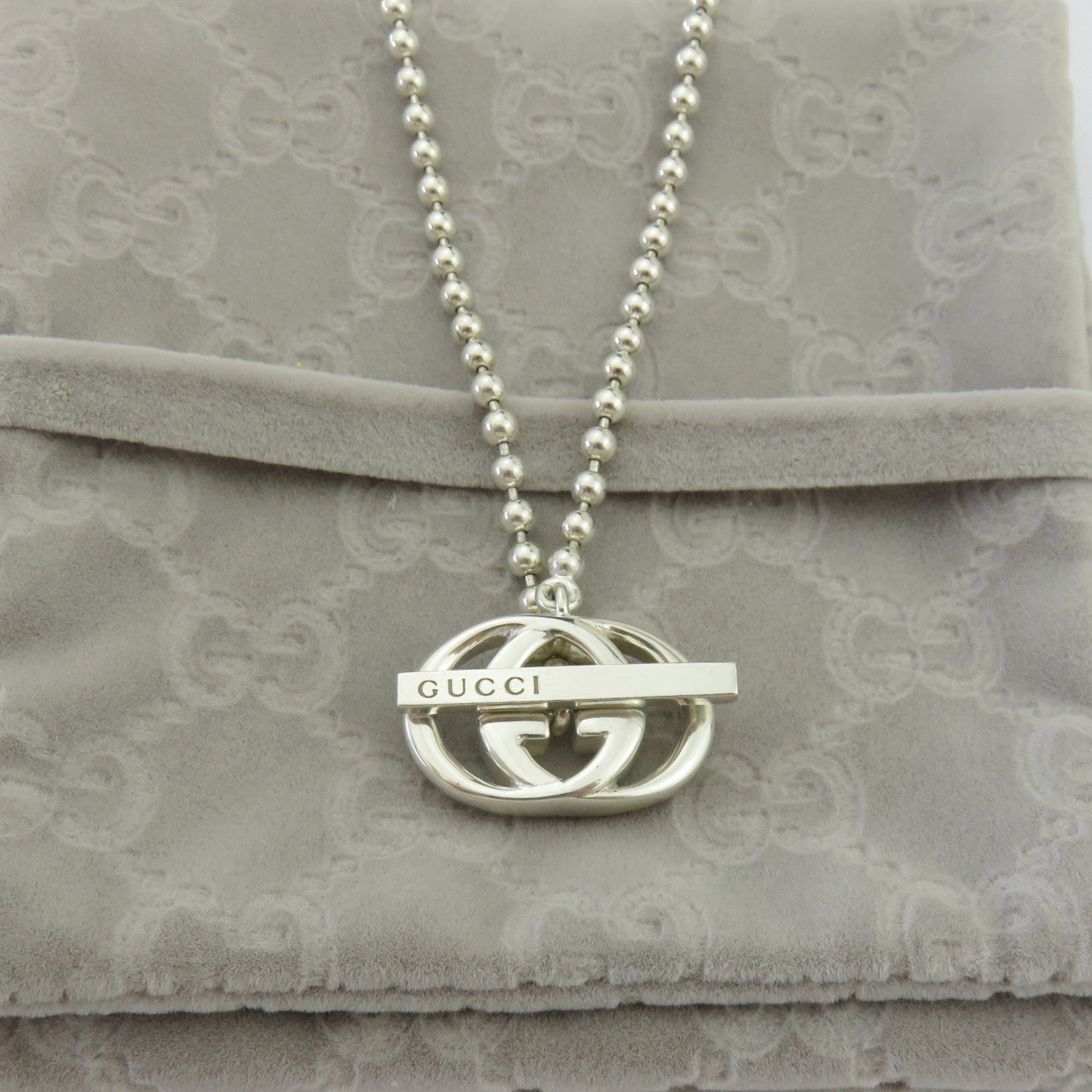 Gucci 925 Sterling Silver Interlocking G Toggle Unisex Necklace with Pouch