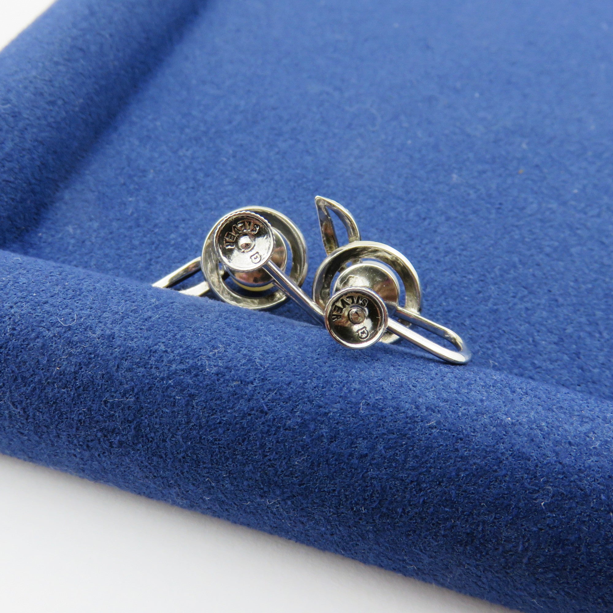 Mikimoto 925 Sterling Silver Leaf Akoya Pearl Screw On Earrings