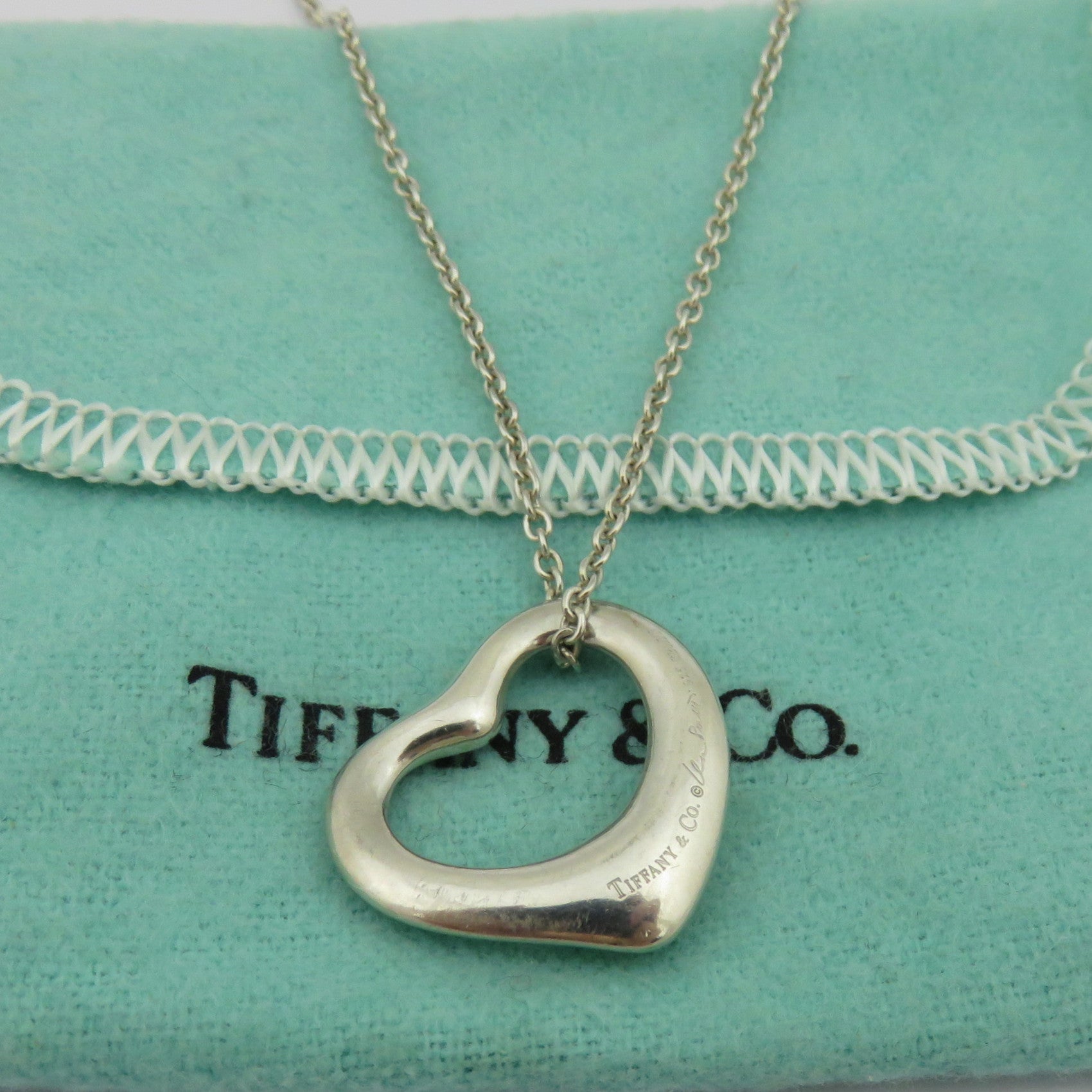 TIFFANY & CO 925 Sterling Silver Medium Open Heart Pendant Necklace with Pouch