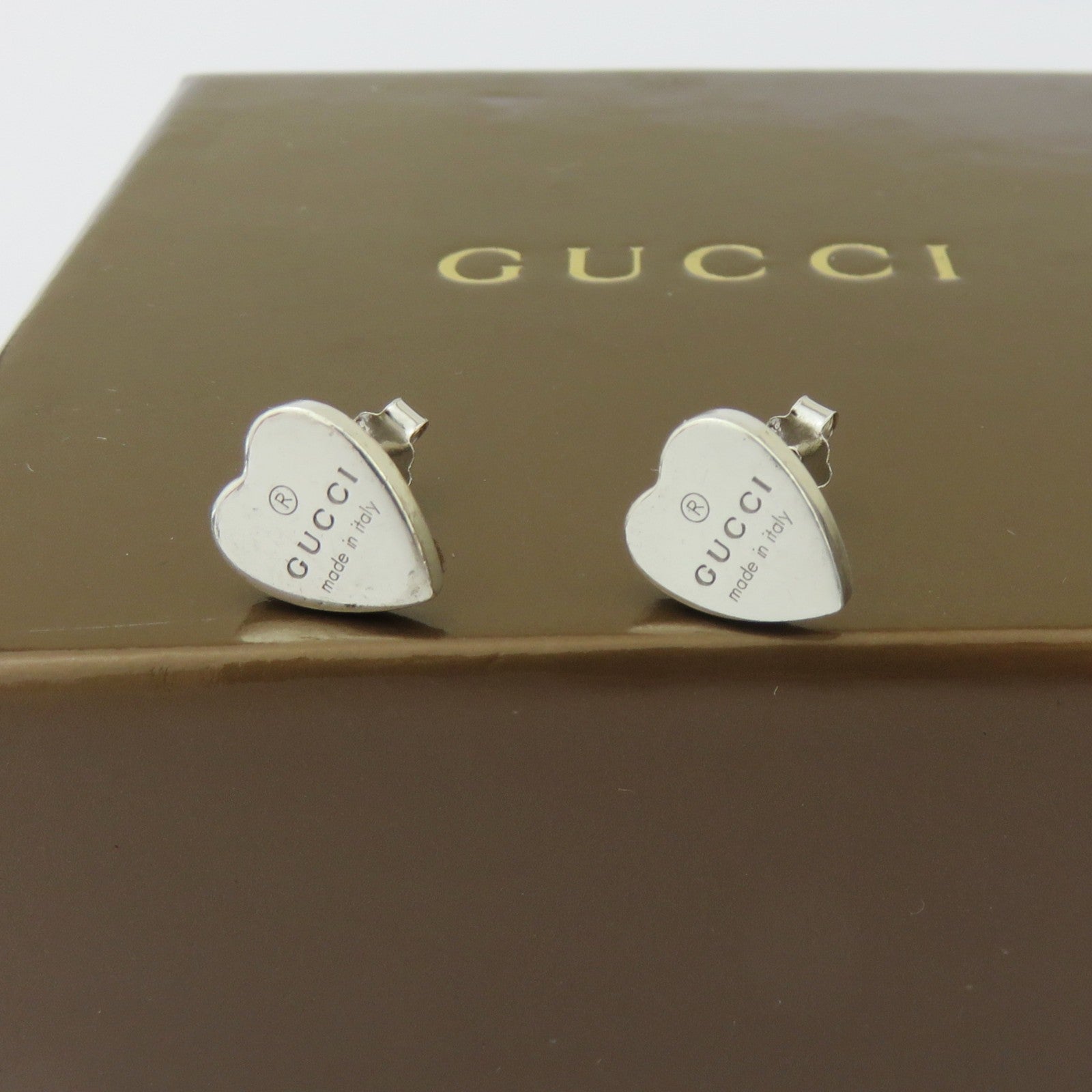 GUCCI 925 Sterling Silver Trademark Heart Tag Stud Earrings Made in Italy w/ Box