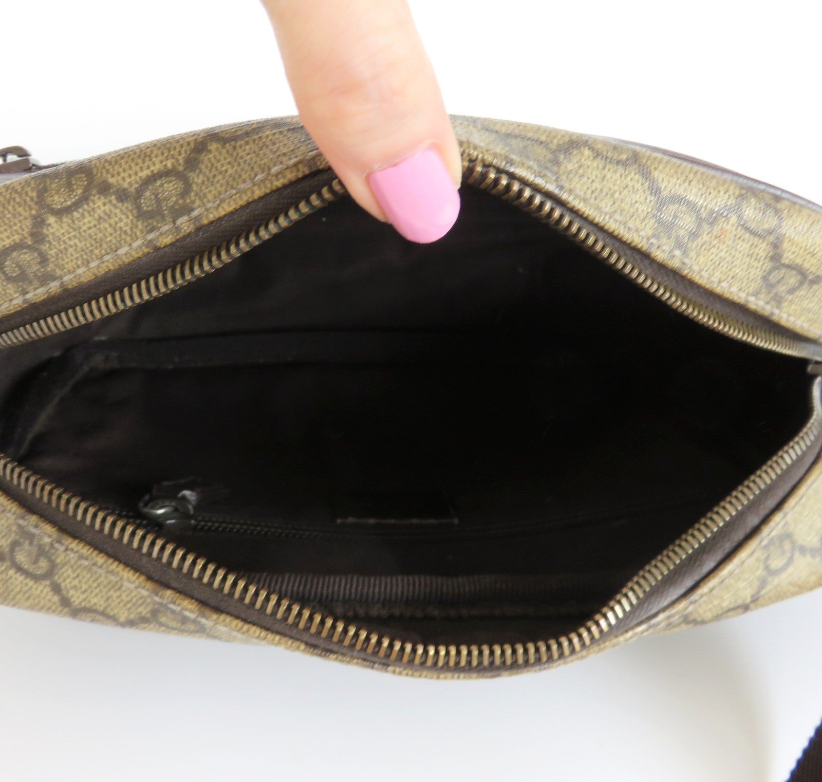 Authentic GUCCI Brown GG Monogram Canvas Leather Unisex Cross Body Bag Purse