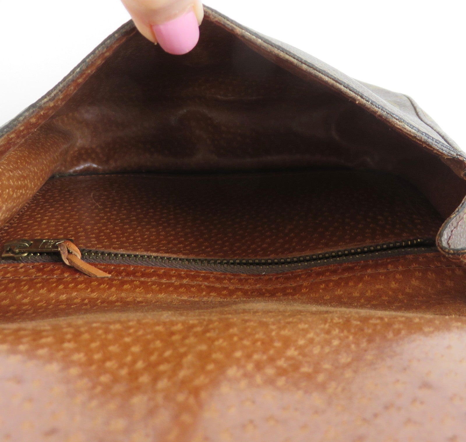 LOUIS VUITTON Monogram Canvas Leather Saint Cloud Shoulder Bag Purse Authentic