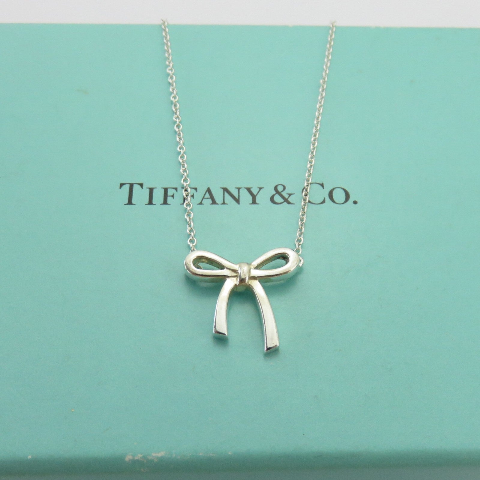 TIFFANY & CO 925 Sterling Silver Bow Ribbon Pendant Necklace Authentic