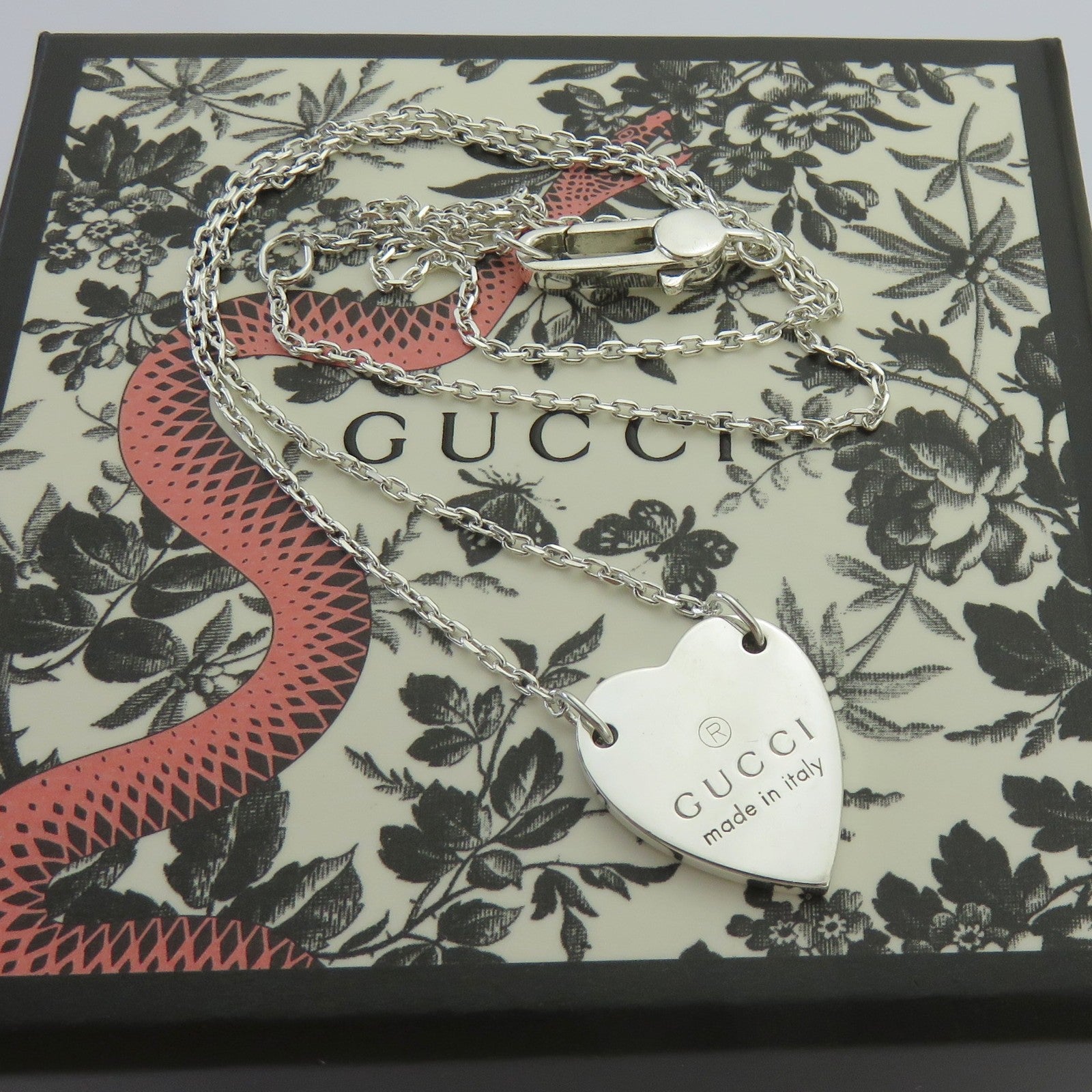 Gucci 925 Sterling Silver Trademark Heart Pendant Necklace Authentic with Box