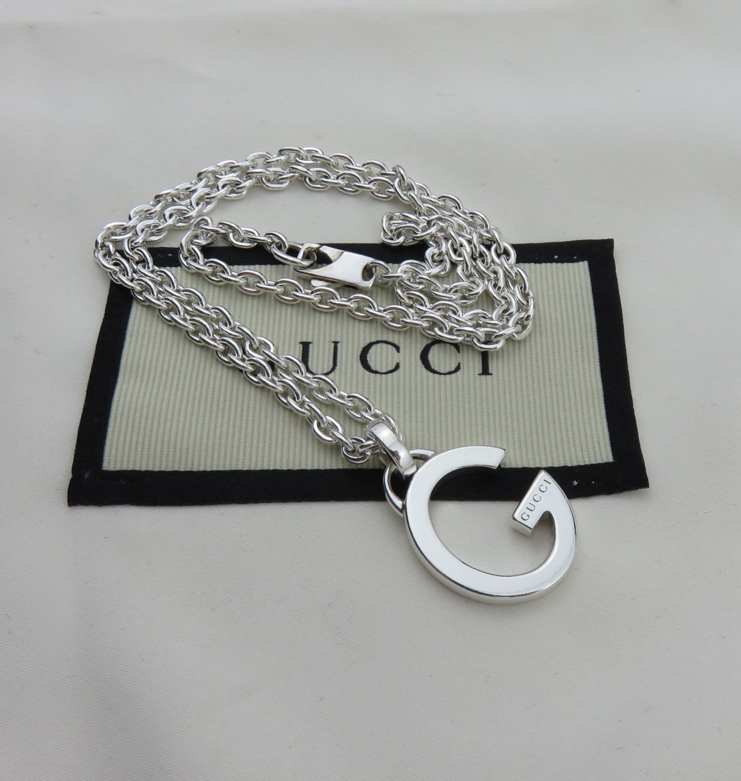 Gucci 925 Silver Oval G Logo Chain Link Unisex Pendant Necklace with Box Pouch