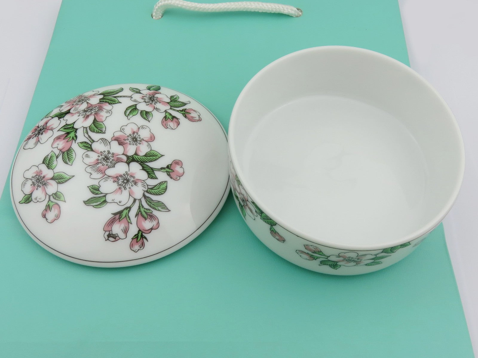 Tiffany & Co Round Floral Trinket Box Apple Blossom Like New Rare