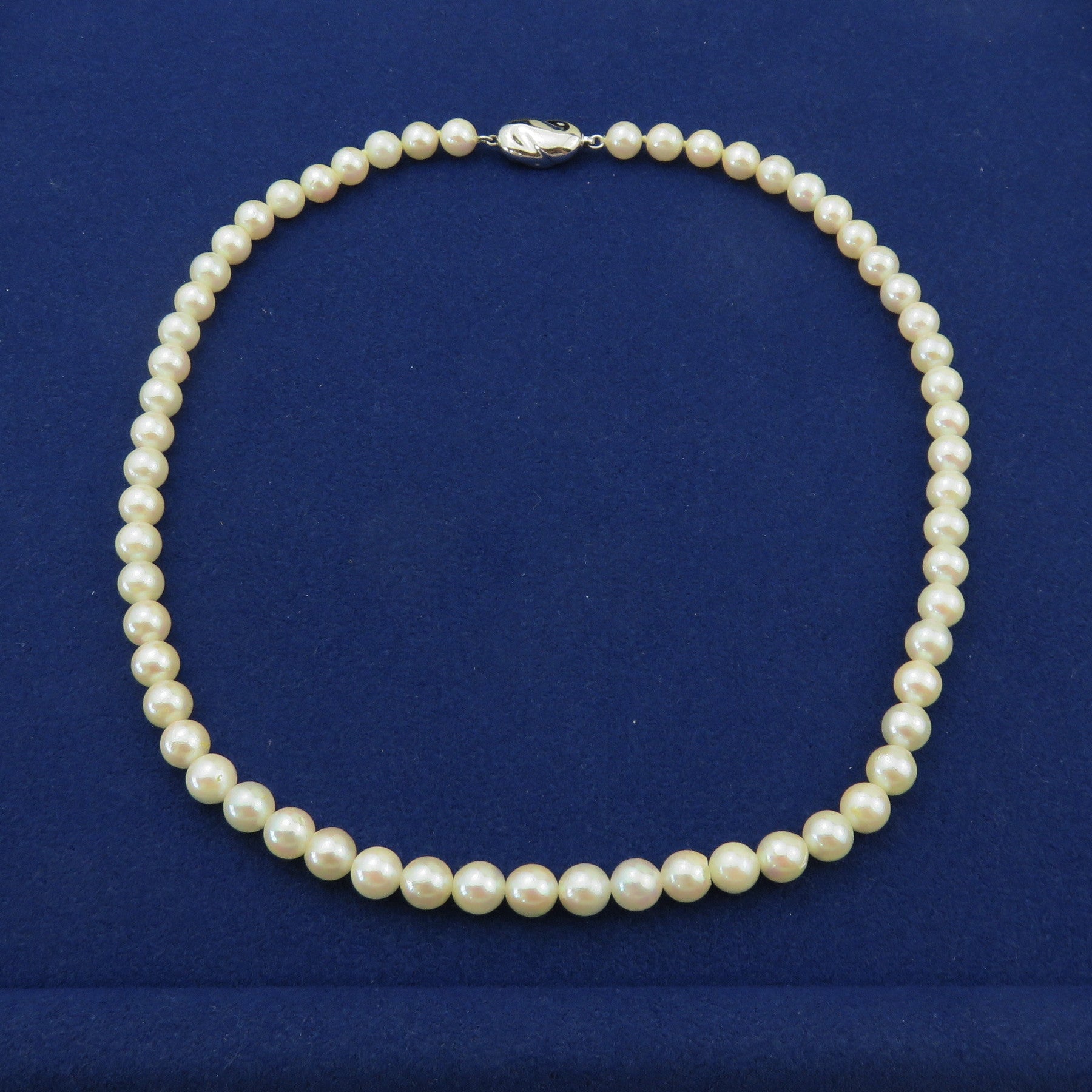 Japanese Vintage Akoya Pearl Strand Necklace 6.5-7mm Silver Clasp 42cm