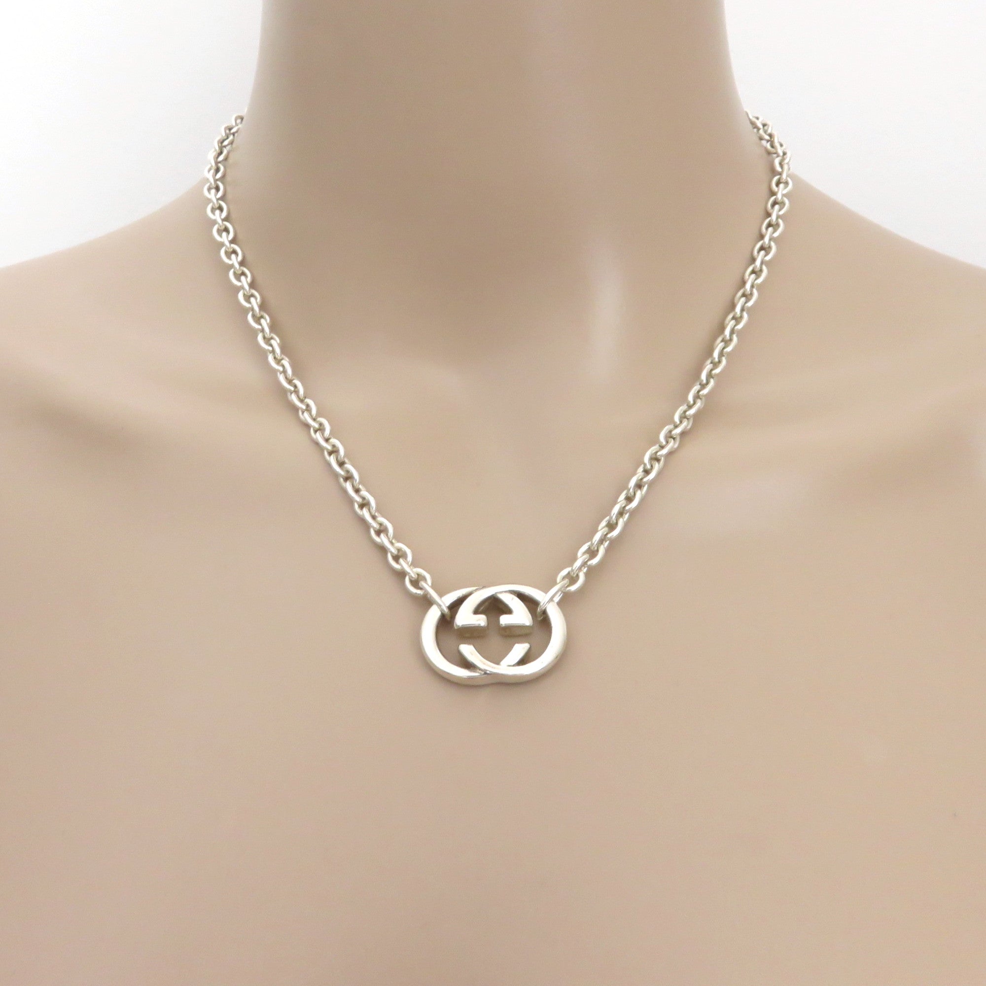 Gucci 925 Sterling Silver Interlocking G Oval Link Unisex Pendant Necklace