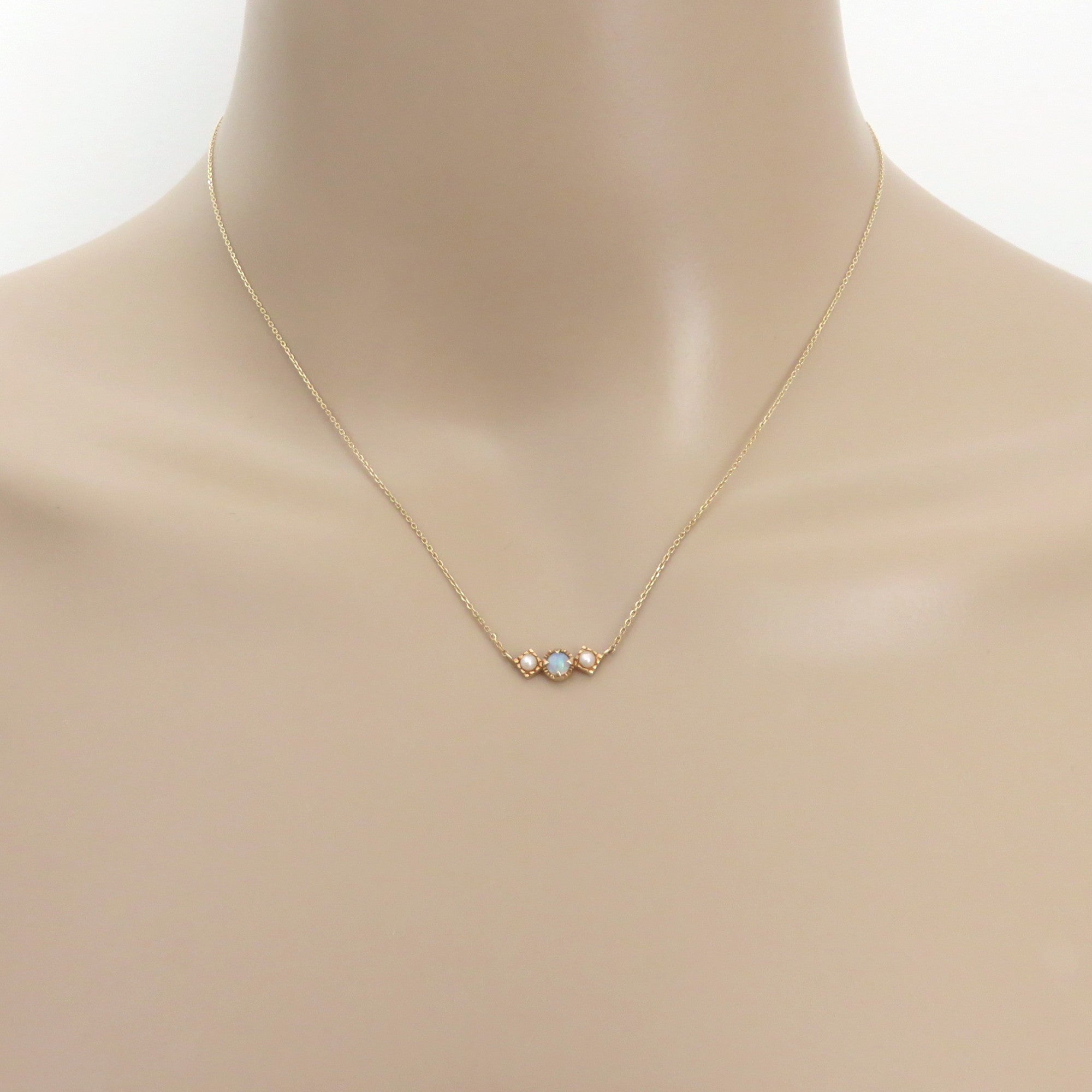 ete Japan 10K Yellow Gold Opal Pearl Necklace 10Kt YG Fine Jewelry Authentic