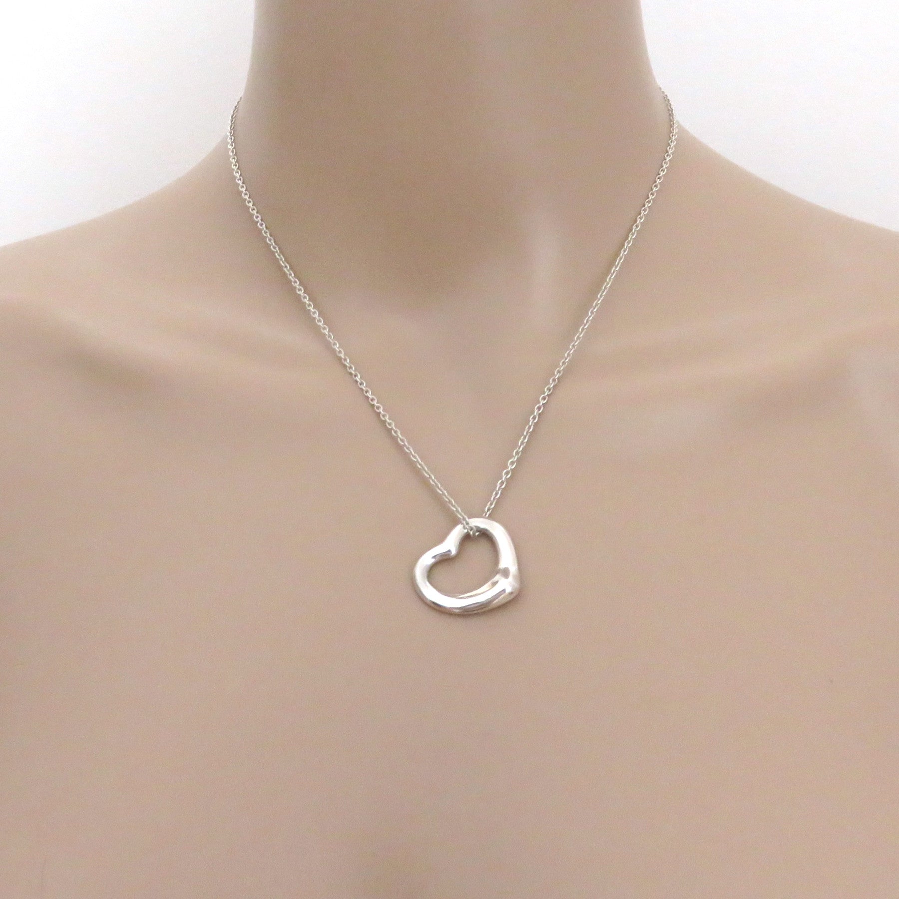 TIFFANY & CO 925 Sterling Silver Medium Open Heart Pendant Necklace with Pouch