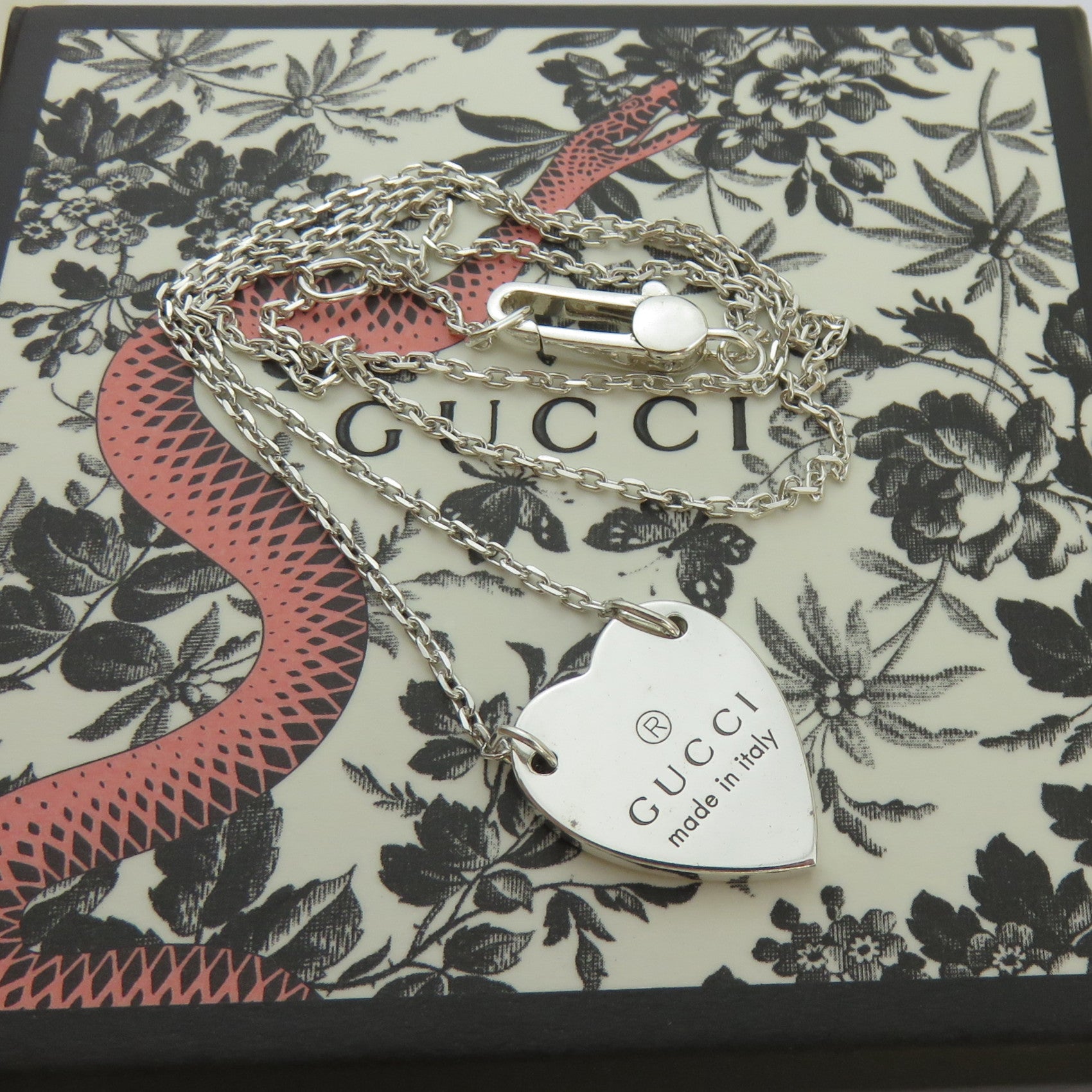 Gucci 925 Sterling Silver Trademark Heart Pendant Necklace with Box