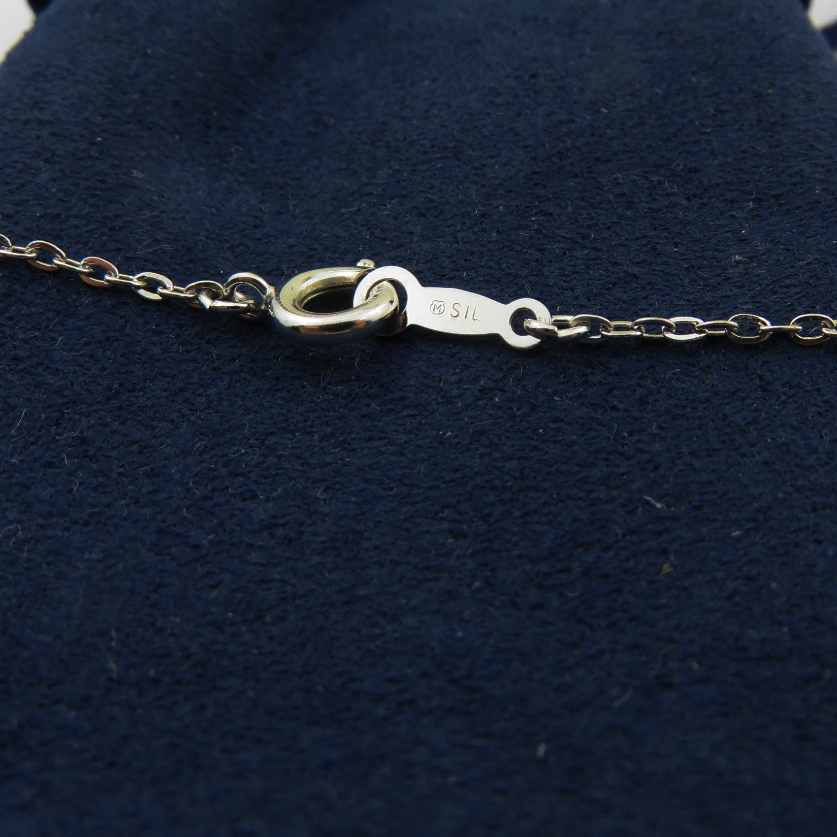 Mikimoto 925 Sterling Silver Ribbon Akoya Pearl Pendant Necklace with Pouch