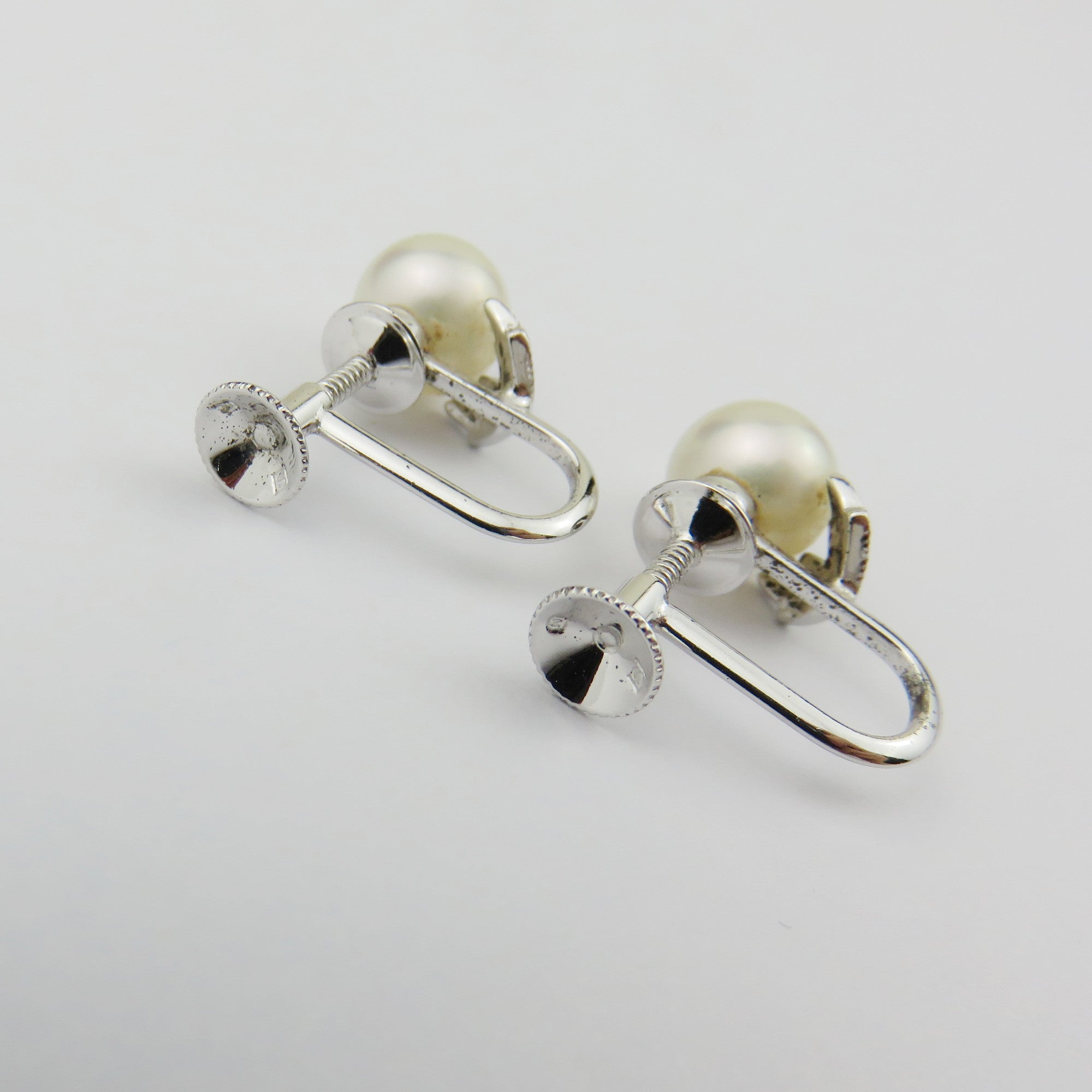 Mikimoto 925 Sterling Silver Leaf Akoya Pearl Screw On Earrings