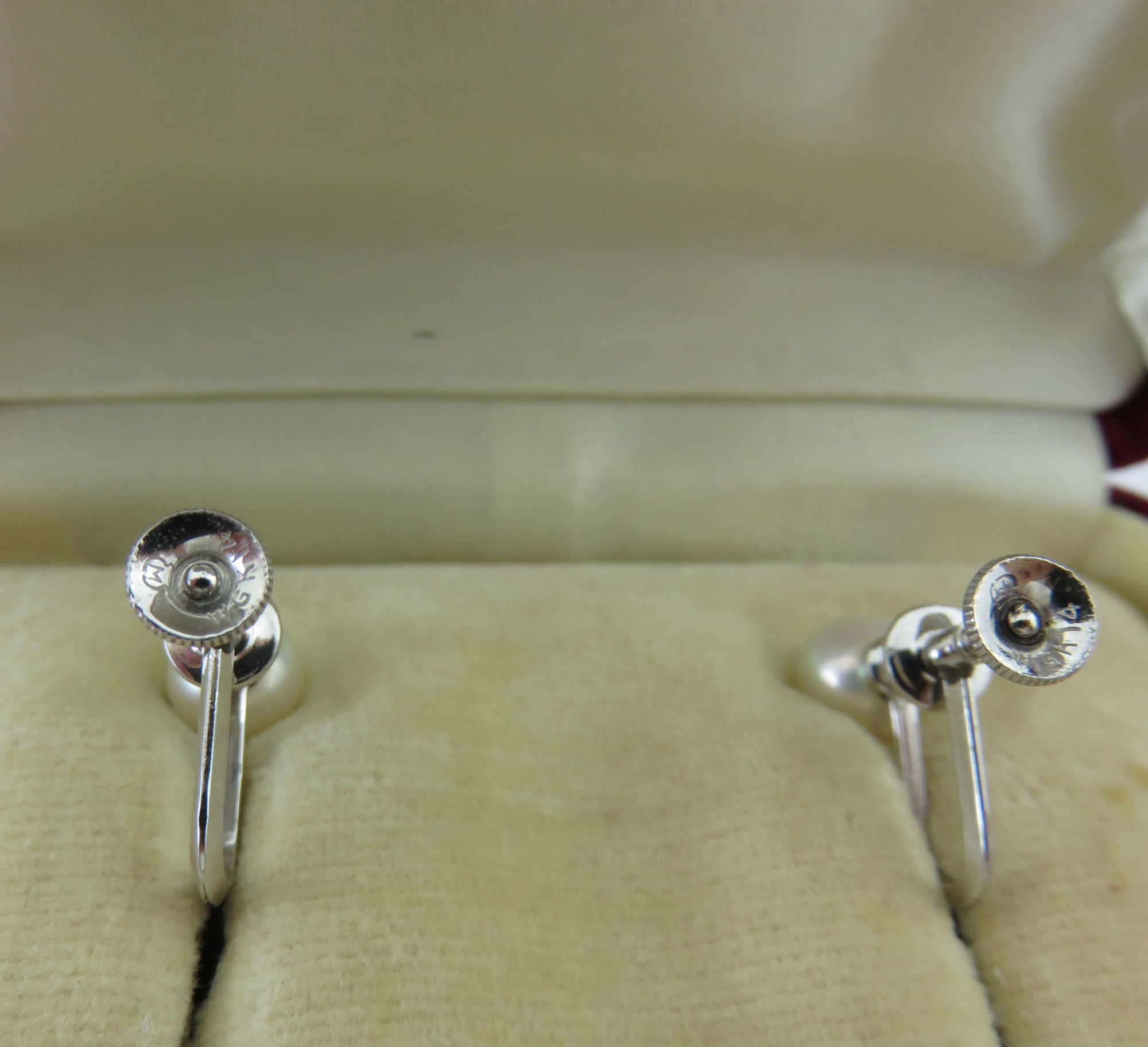 Mikimoto 925 Sterling Silver Leaf Akoya Pearl Screw On Earrings