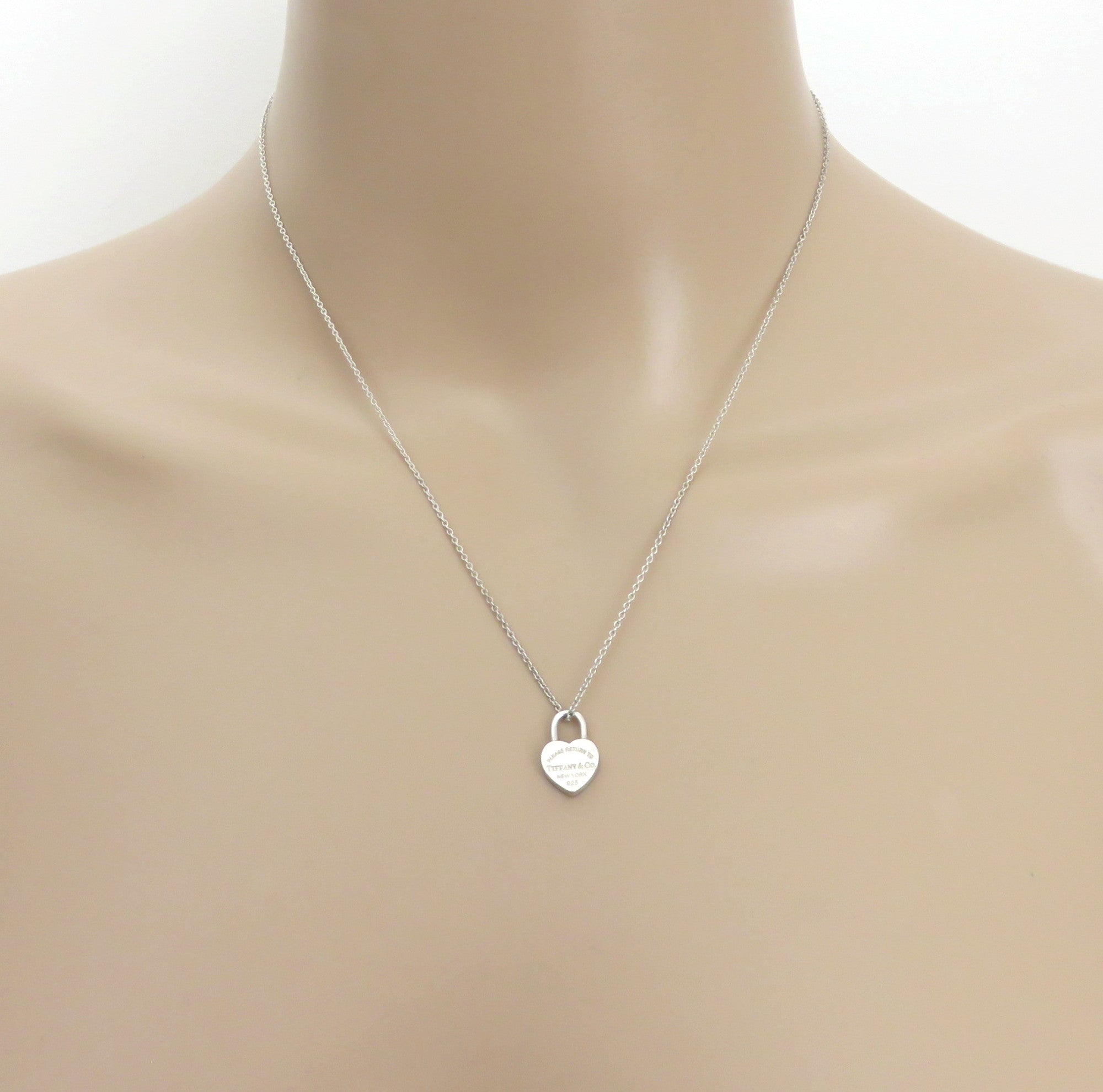 TIFFANY & CO 925 Silver Return to Tiffany Mini Heart Lock Pendant Necklace