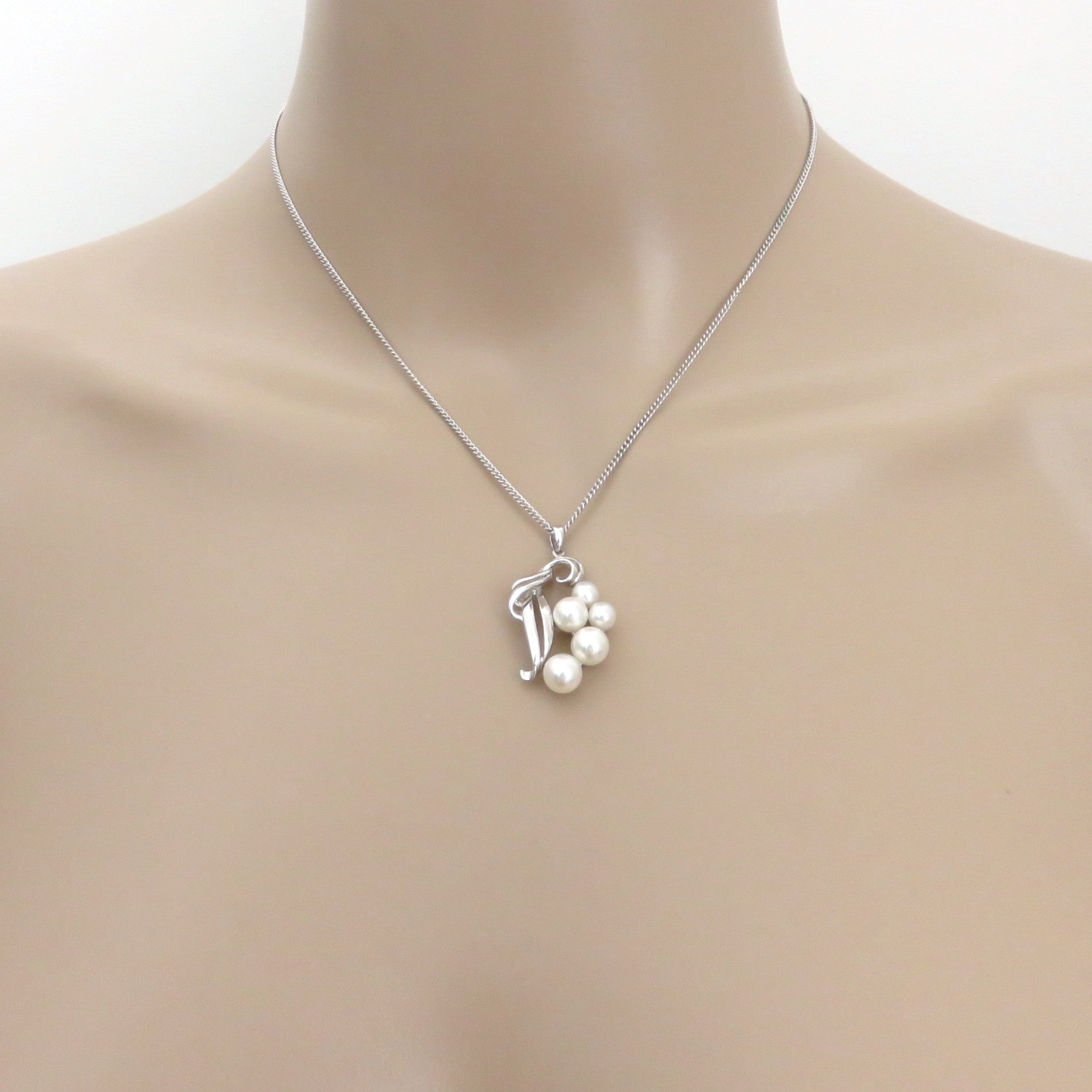 Mikimoto 925 Sterling Silver Grape 5 Akoya Pearl Pendant Necklace w/ Box