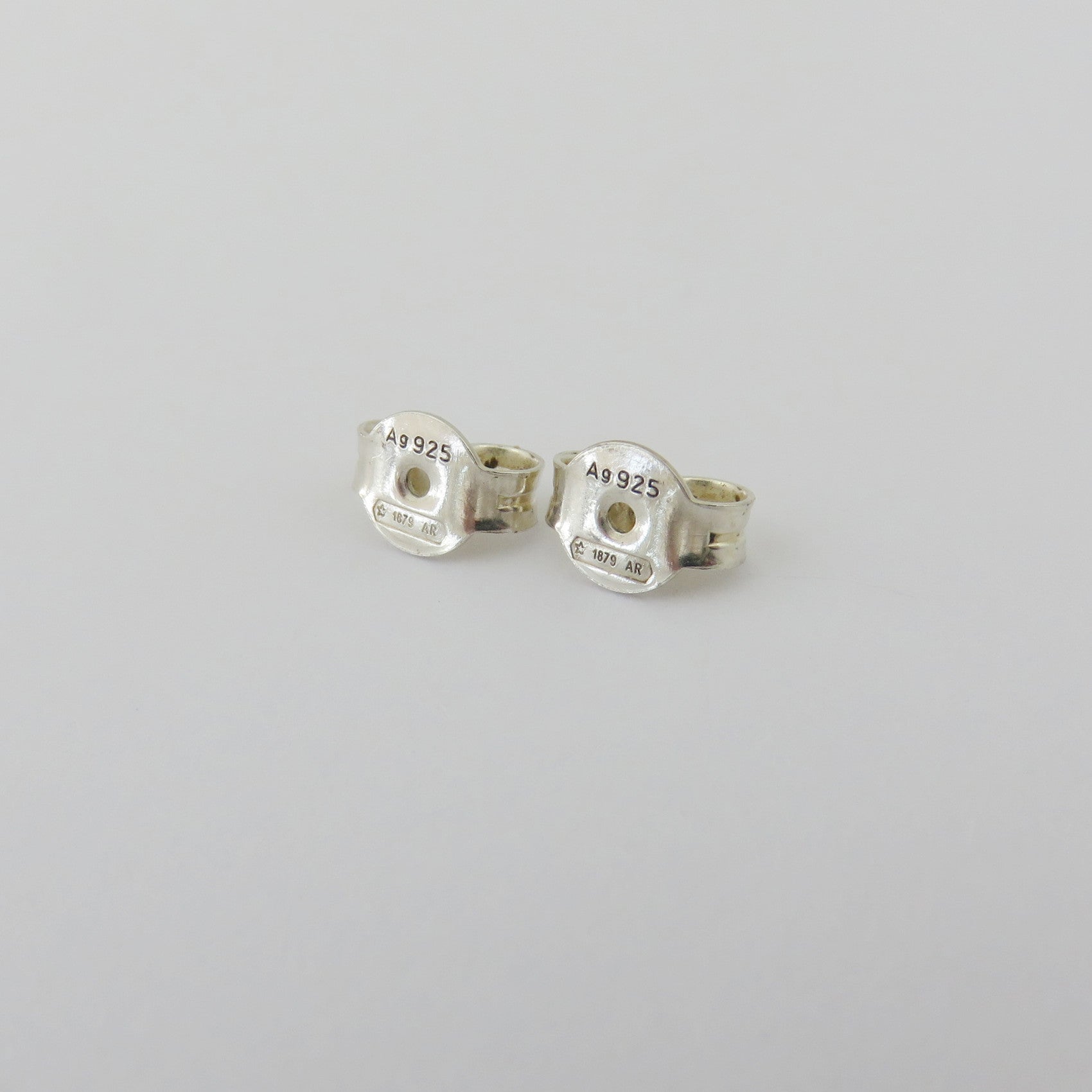 GUCCI 925 Sterling Silver Trademark Heart Tag Stud Earrings 