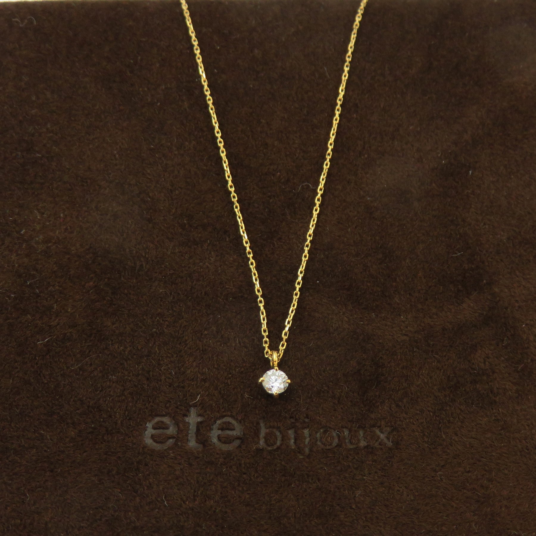 Authentic ETE 18K Yellow Gold 0.06ct Diamond Solitaire Pendant Necklace w/ Pouch