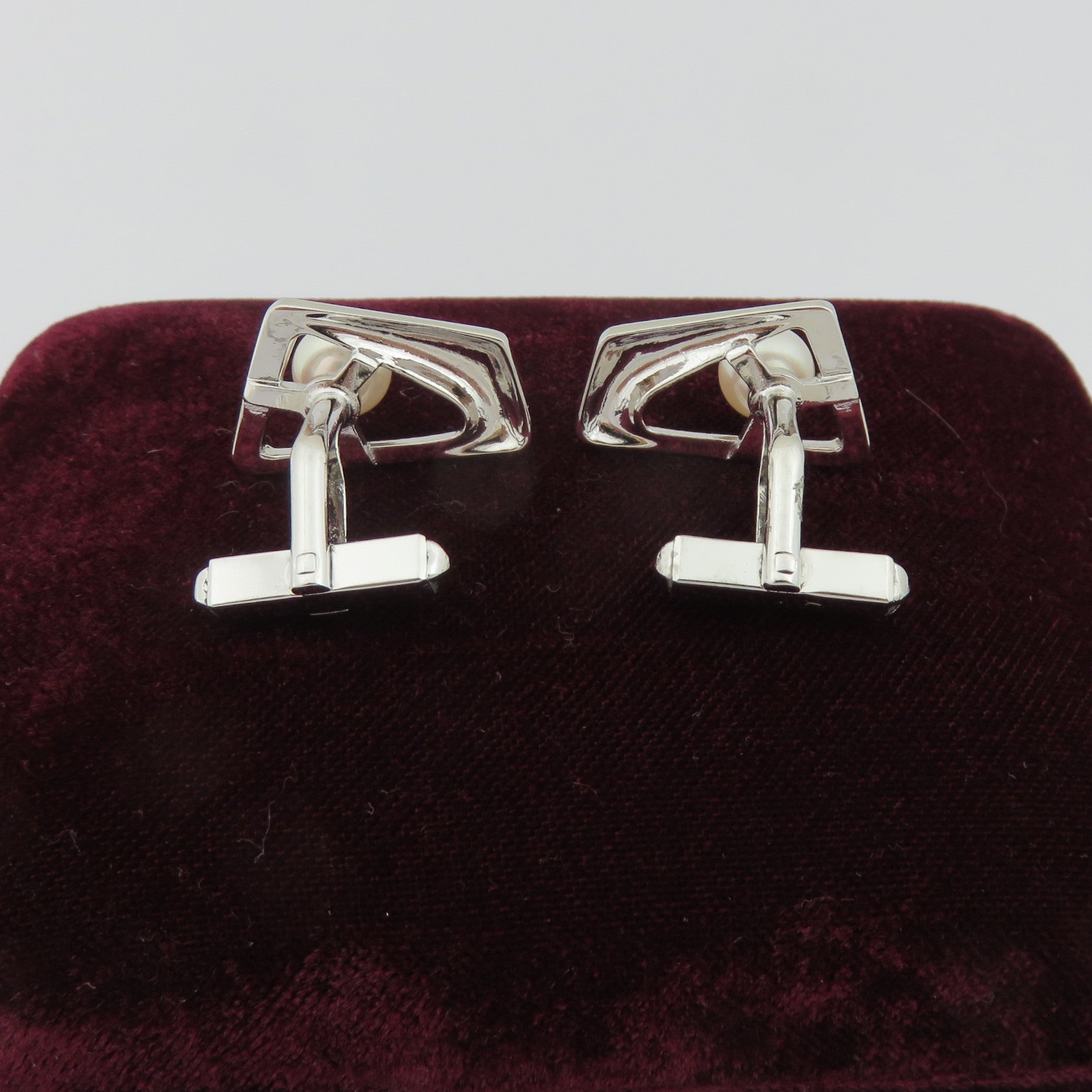 MIKIMOTO 925 Sterling Silver Akoya Pearl 8mm Triangle Geometric Cufflinks w/ Box