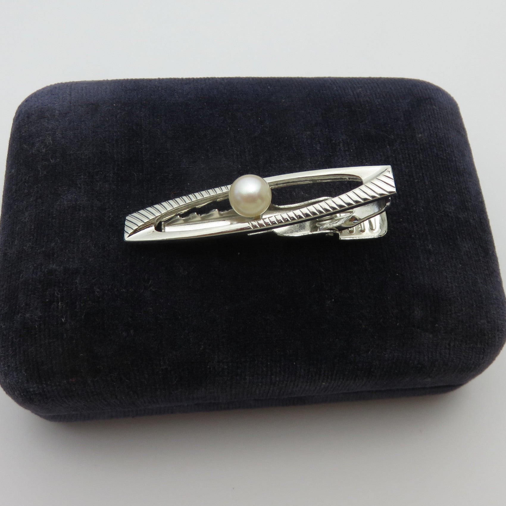 MIKIMOTO Akoya Pearl 925 Sterling Silver Tie Clip Bar with Box