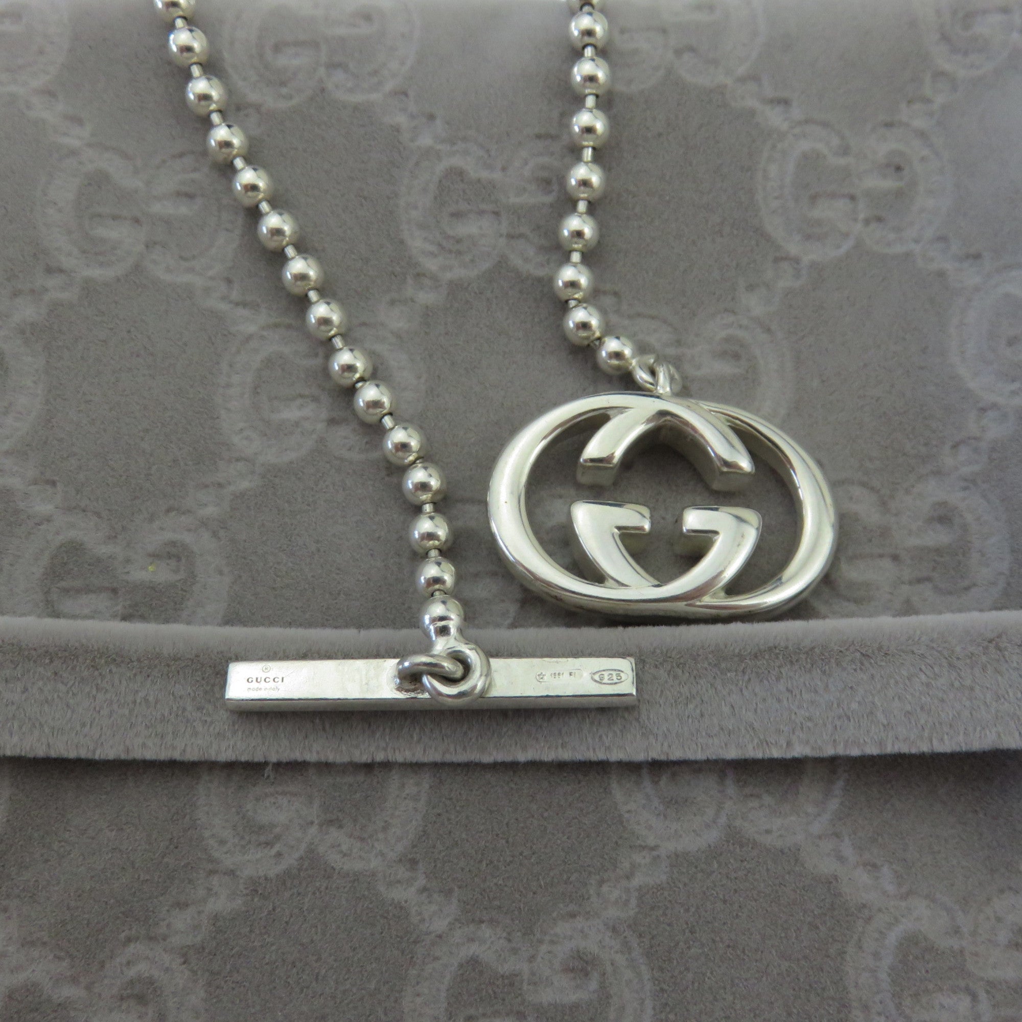 Gucci 925 Sterling Silver Interlocking G Toggle Unisex Necklace with Pouch