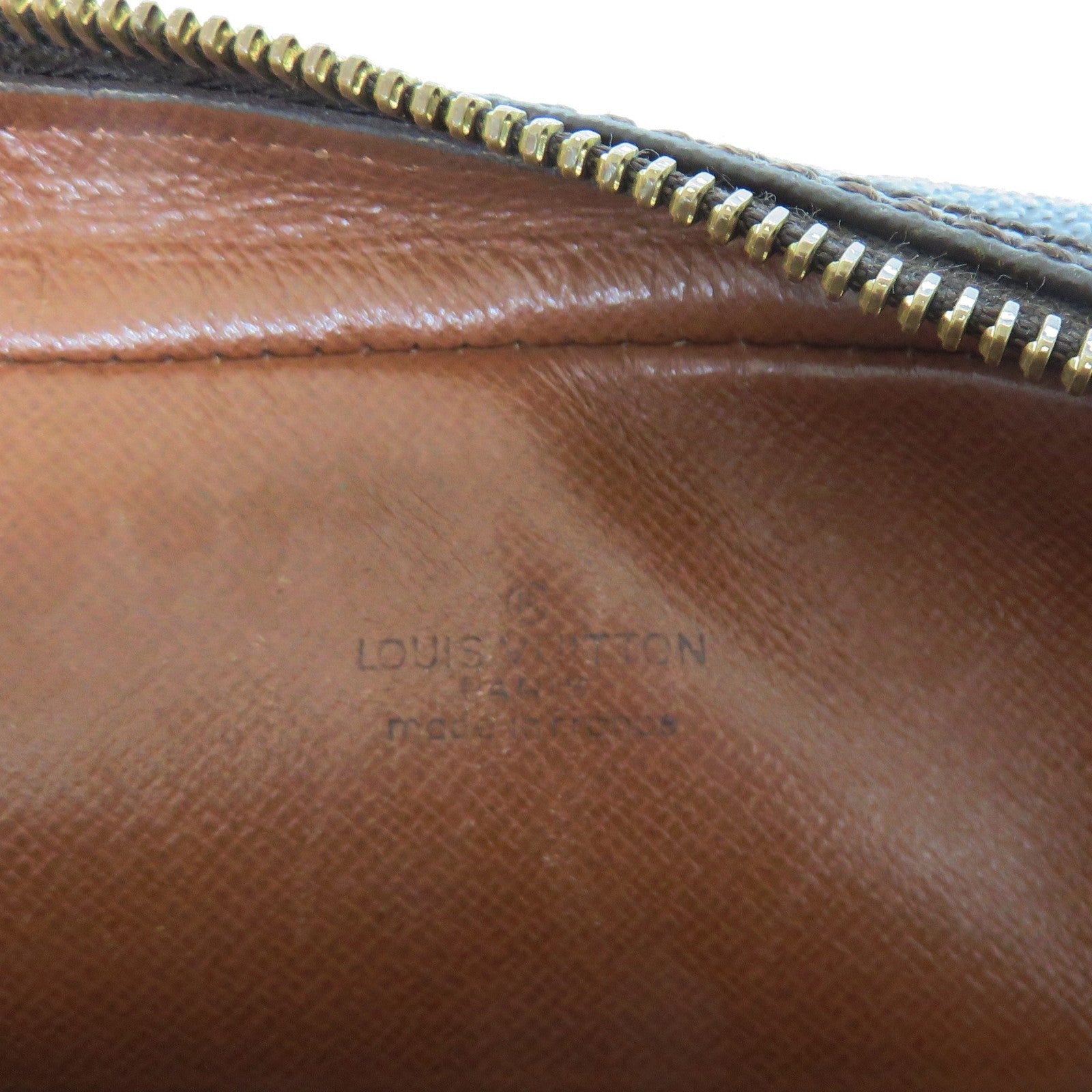 LOUIS VUITTON Monogram Canvas Leather Unisex Clutch Bag Authentic Made in France