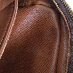 LOUIS VUITTON Monogram Canvas Leather Unisex Clutch Bag Authentic Made in France