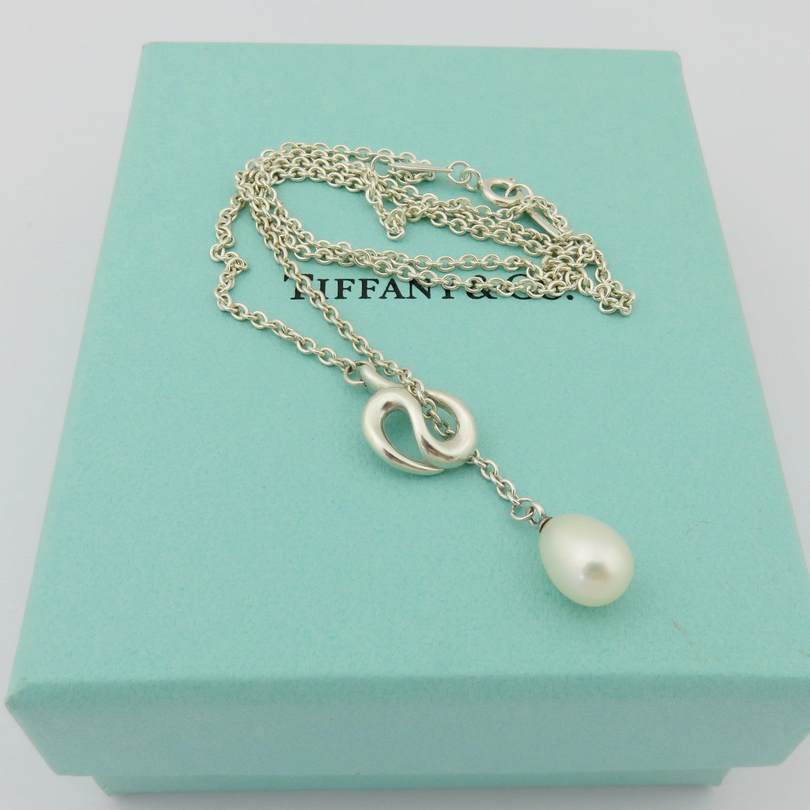 TIFFANY & CO 925 Sterling Silver Open Wave Pearl Lariat Necklace with Box
