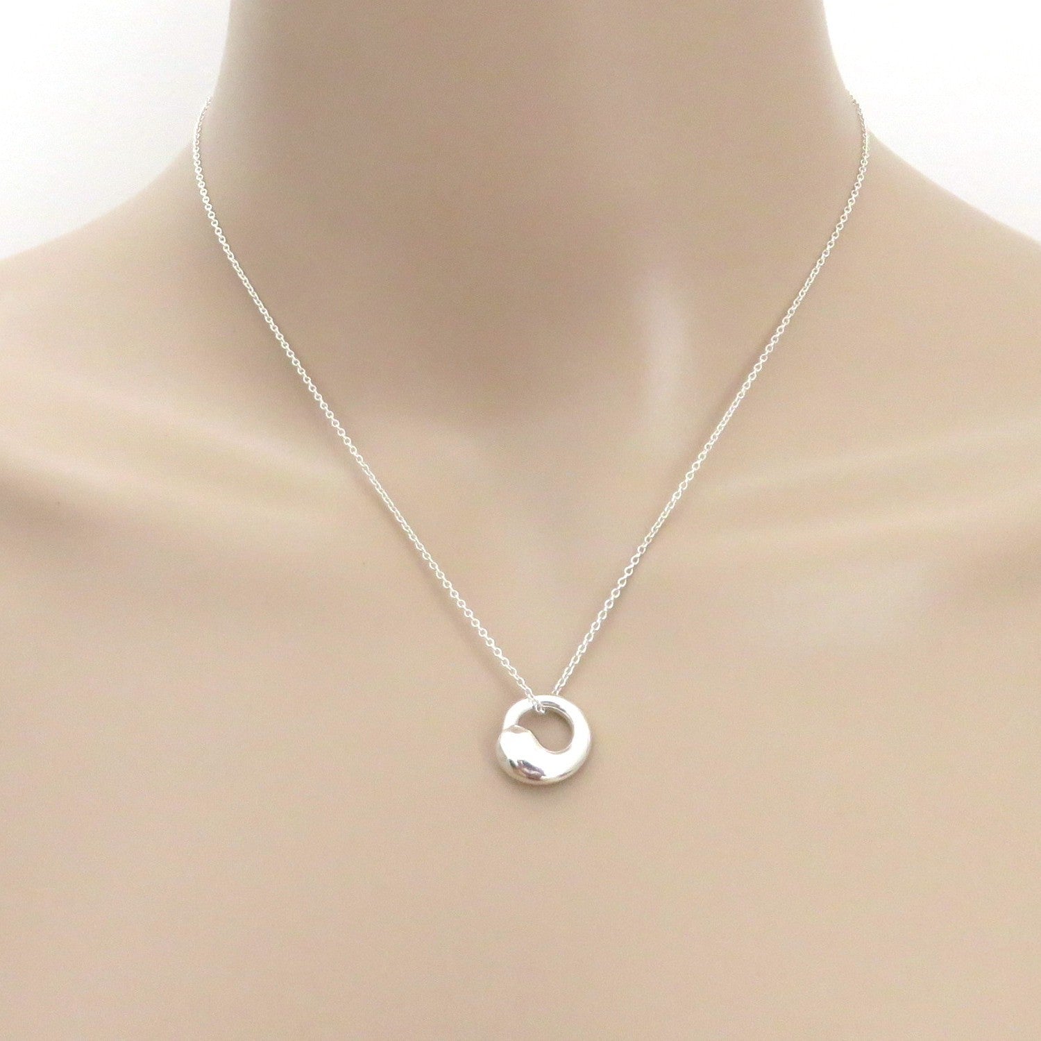 TIFFANY & CO 925 Sterling Silver Eternal Circle Pendant Necklace Authentic
