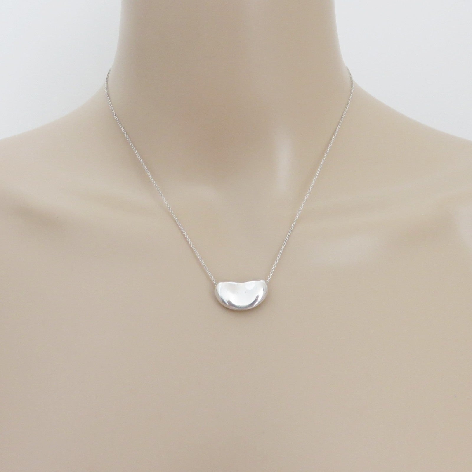 TIFFANY & CO 925 Sterling Silver Large Bean Pendant Necklace