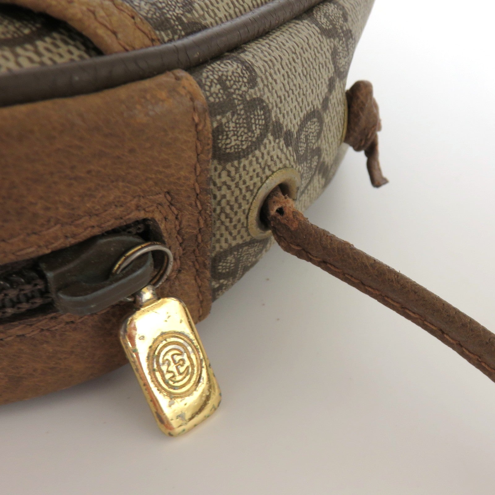 GUCCI Vintage Brown GG Monogram Canvas Leather Small Cross Body Bag Authentic