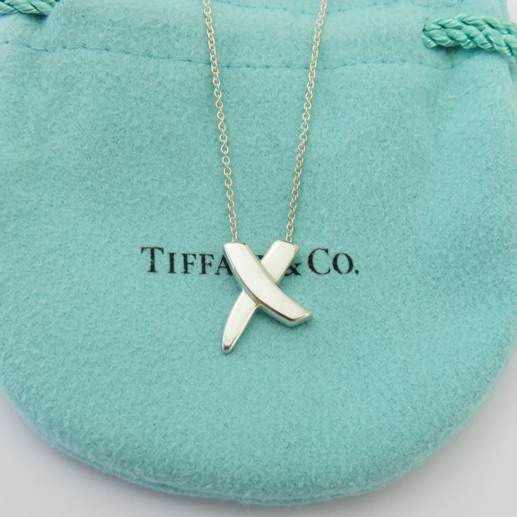 TIFFANY & CO 925 Sterling Silver Kiss X Pendant Necklace with Pouch