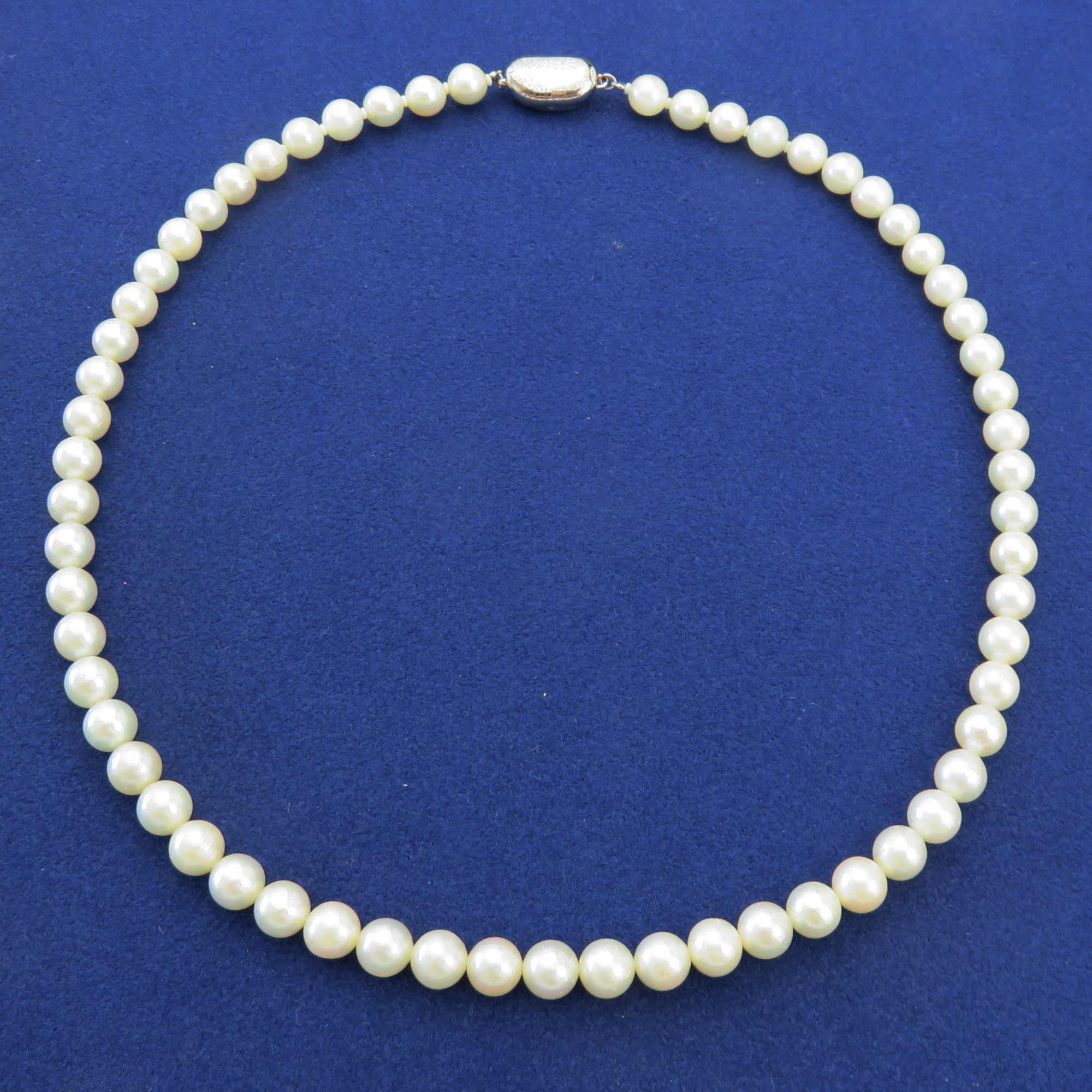 Japanese Vintage Akoya Pearl Strand Necklace 6.5-7mm Silver Clasp 42cm