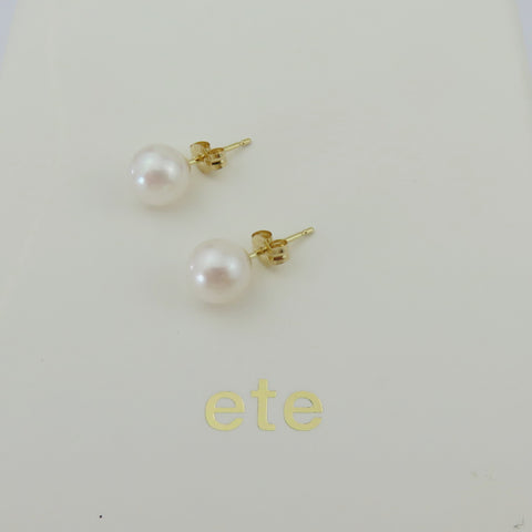 ete K18 Yellow Gold 7.2 mm Japanese Akoya Pearl Stud Earrings with Box