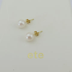 ete K18 Yellow Gold 7.2 mm Japanese Akoya Pearl Stud Earrings with Box