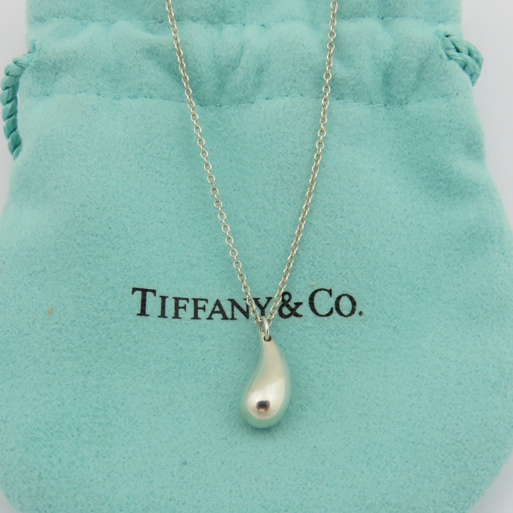 Tiffany & Co 925 Sterling Silver Teardrop Pendant Necklace with Pouch