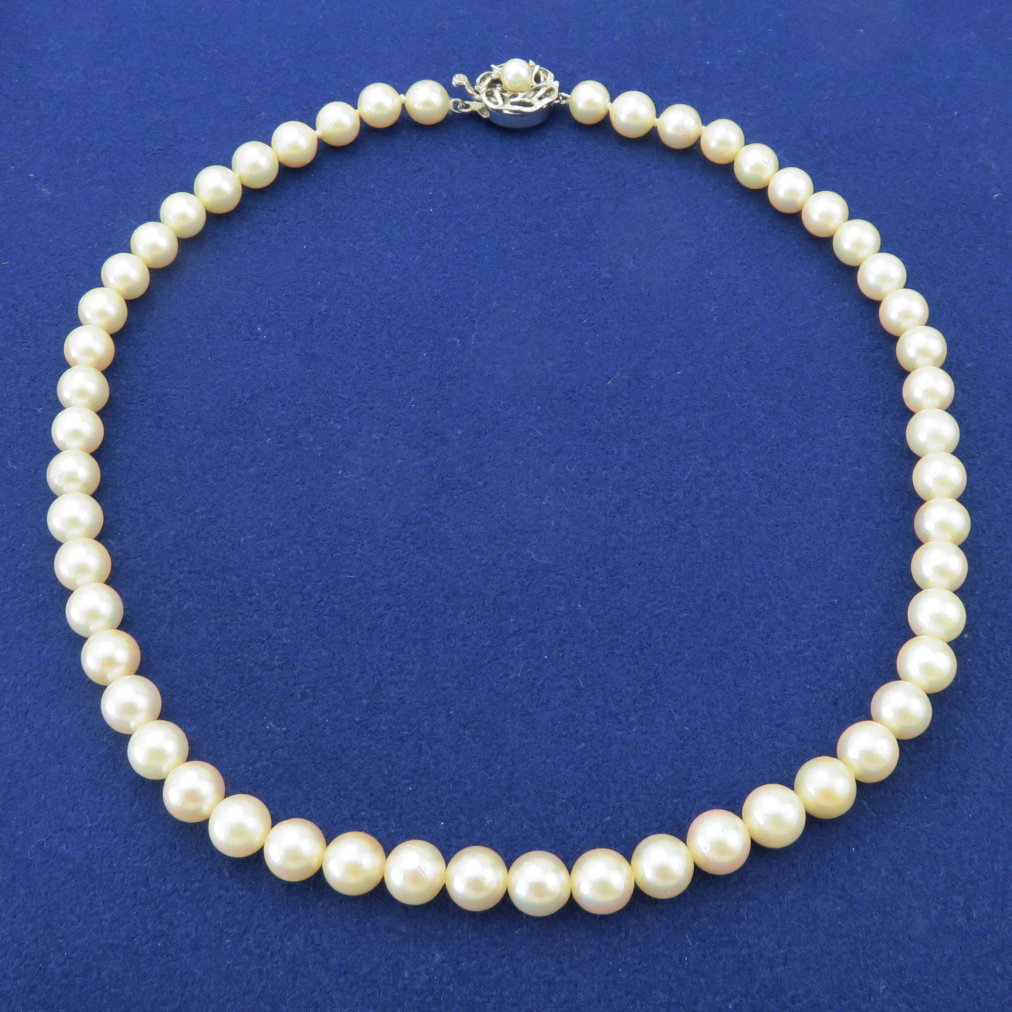 Japanese Vintage Akoya Pearl Strand Necklace 7.5-8mm Silver Clasp 42cm