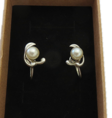 Vintage Japanese 6.2mm Akoya Pearl Sterling Silver Screw On Earrings