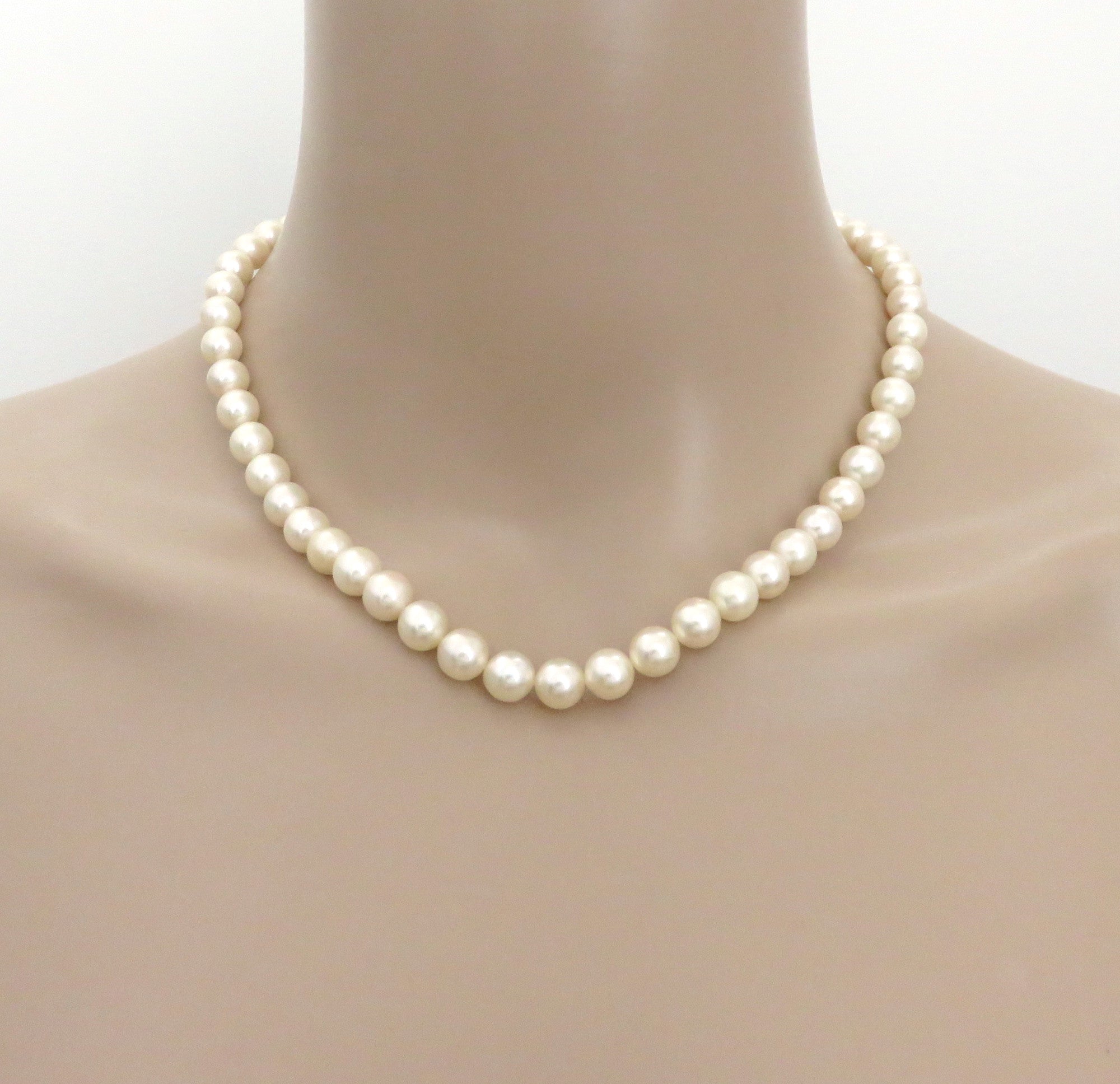 Japanese Vintage Akoya Pearl Strand Necklace 7.5-8mm Silver Clasp 42cm