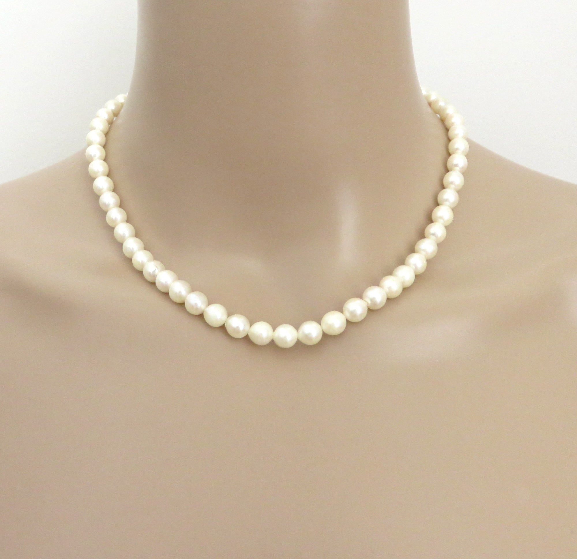 Vintage Japanese Akoya Pearl Strand Necklace 6.7-7mm 42cm & Matching Cufflinks