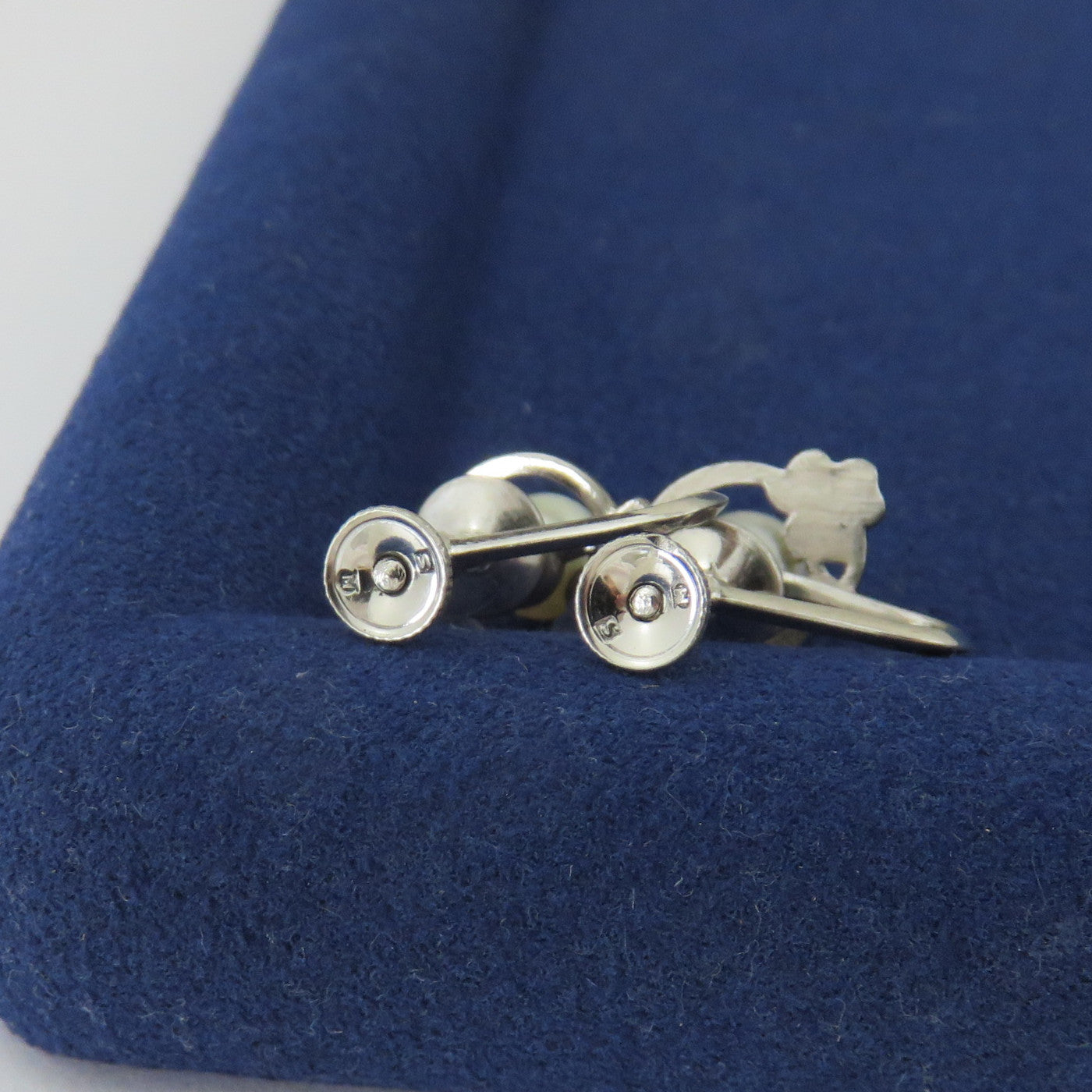 Mikimoto 925 Sterling Silver Flower Akoya Pearl Screw On Earrings