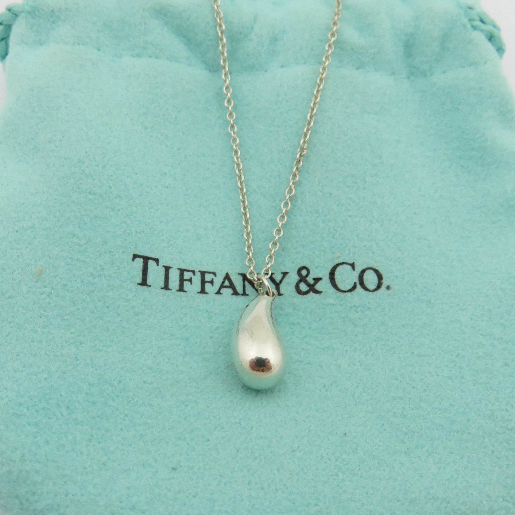 Tiffany & Co 925 Sterling Silver Teardrop Pendant Necklace with Pouch