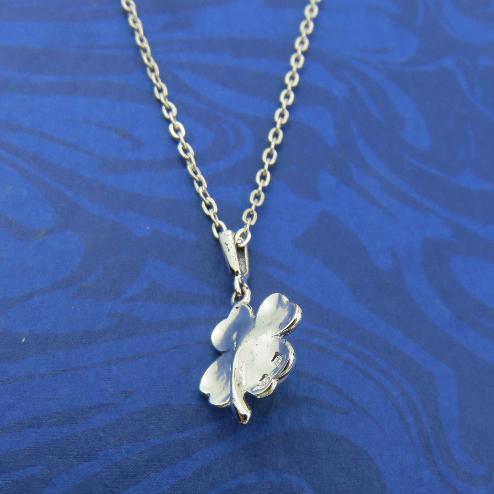 Mikimoto 925 Sterling Silver Four Leaf Clover Akoya Pearl Necklace 38cm