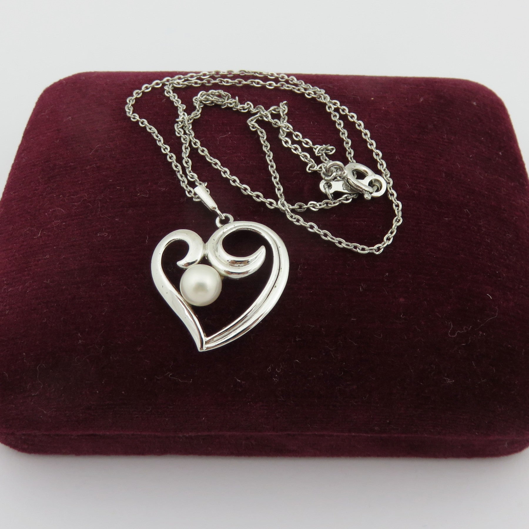 Mikimoto 925 Sterling Silver Open Heart Akoya Pearl Pendant Necklace with Box