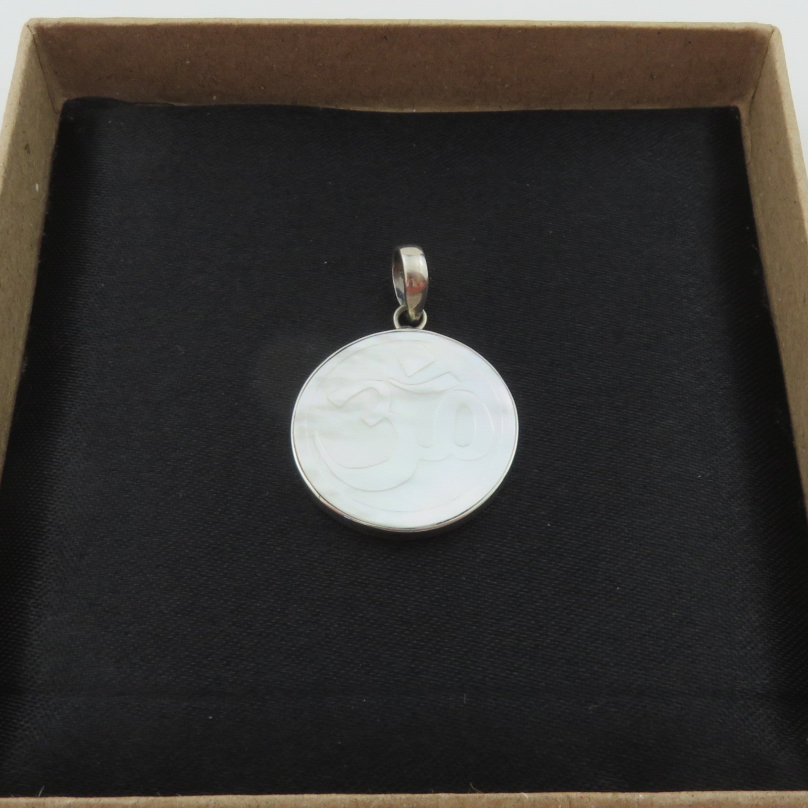 Natural Mother of Pearl 925 Sterling Silver Ohm Charm Pendant Handmade 26mm Box