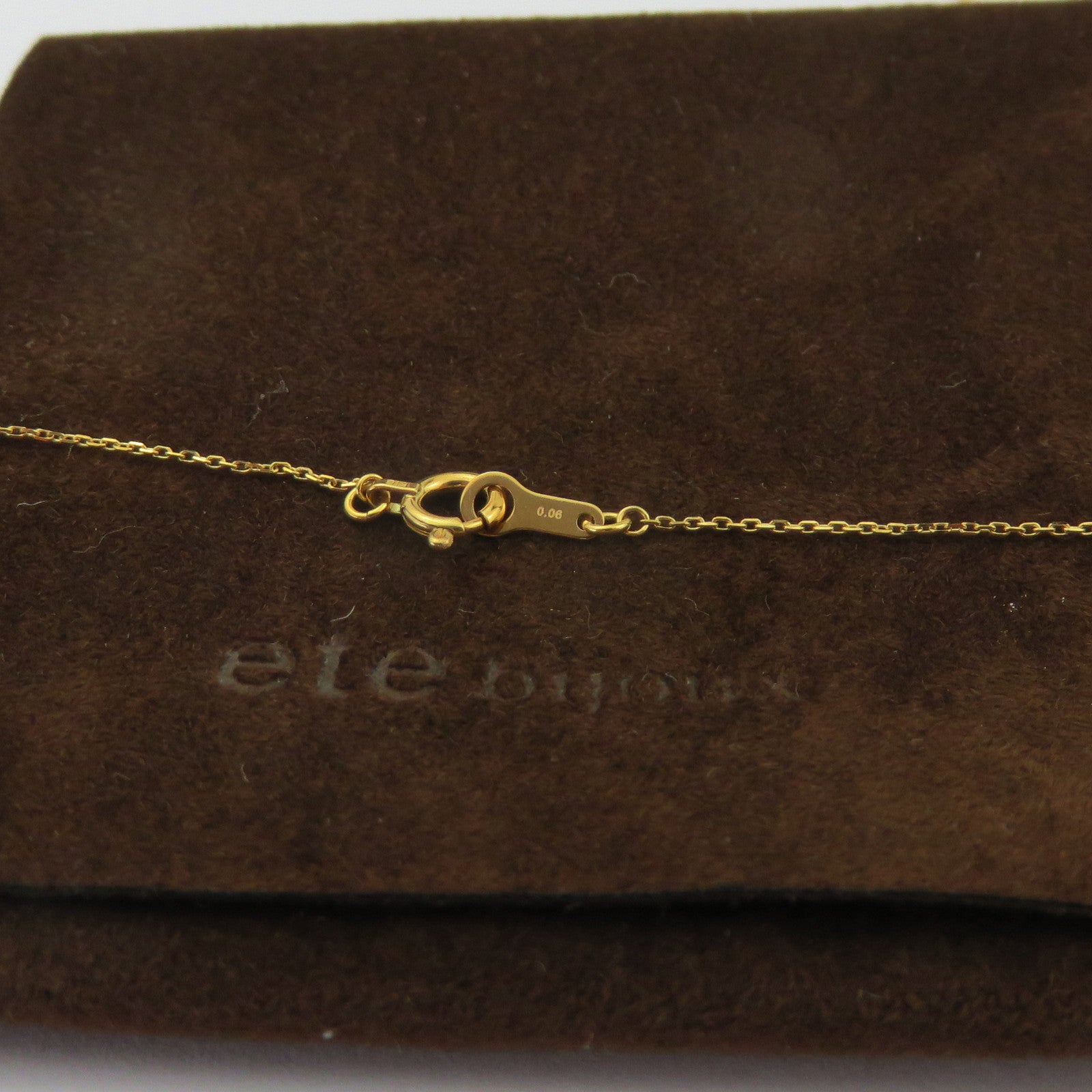 Authentic ETE 18K Yellow Gold 0.06ct Diamond Solitaire Pendant Necklace w/ Pouch